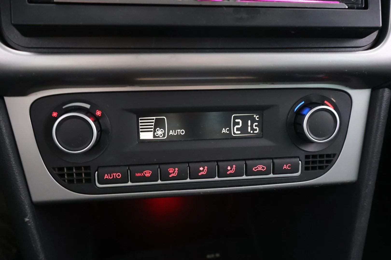 Car Image - 3Ddq0sScoj50yTz10Vwi2Y