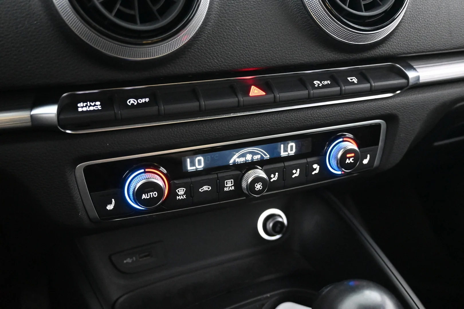 Car Image - 147eS9S4nofgzw5k9M01KX
