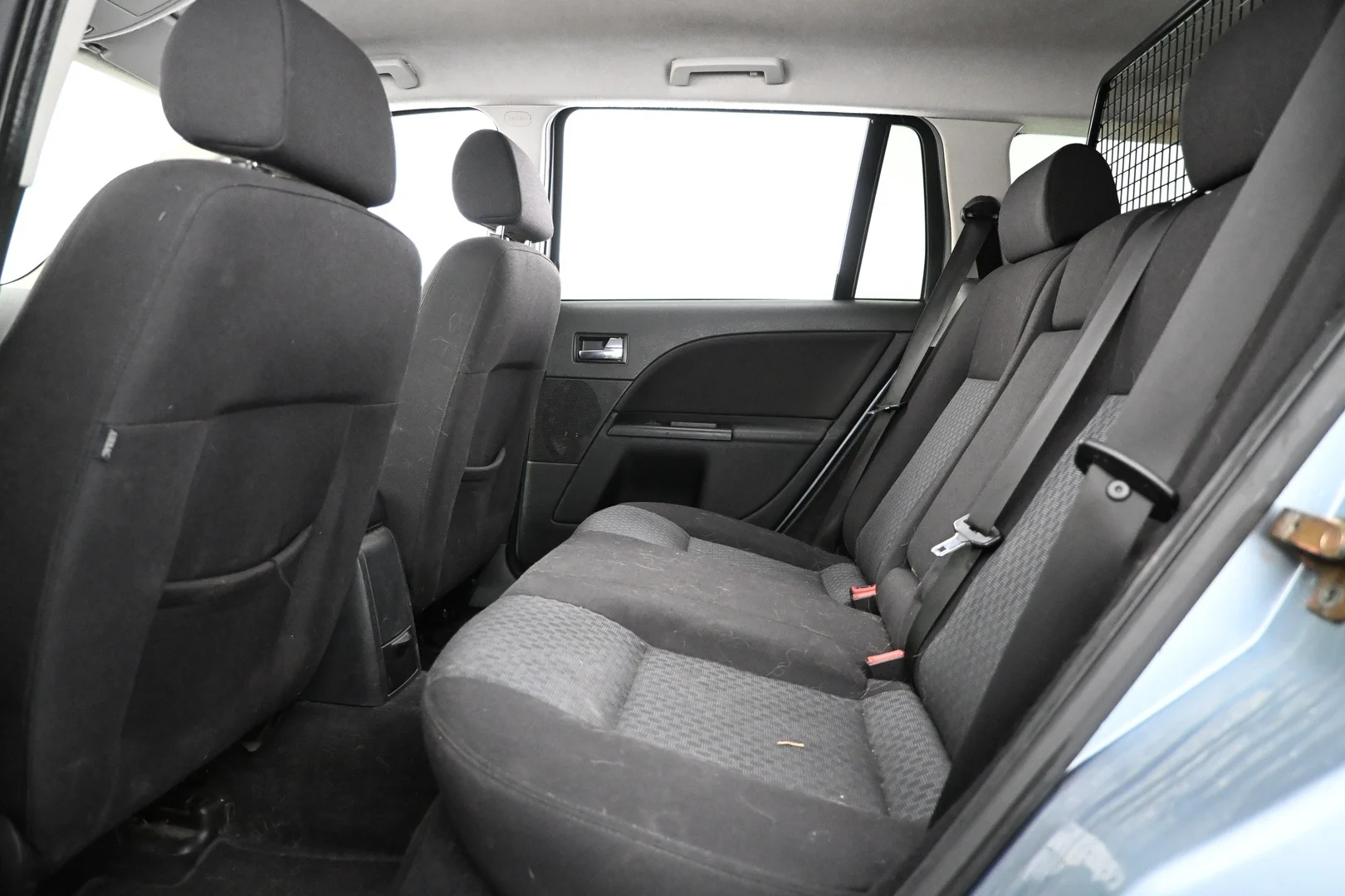 Car Image - 5gAyt9jIobS4YnGhNDXrJE