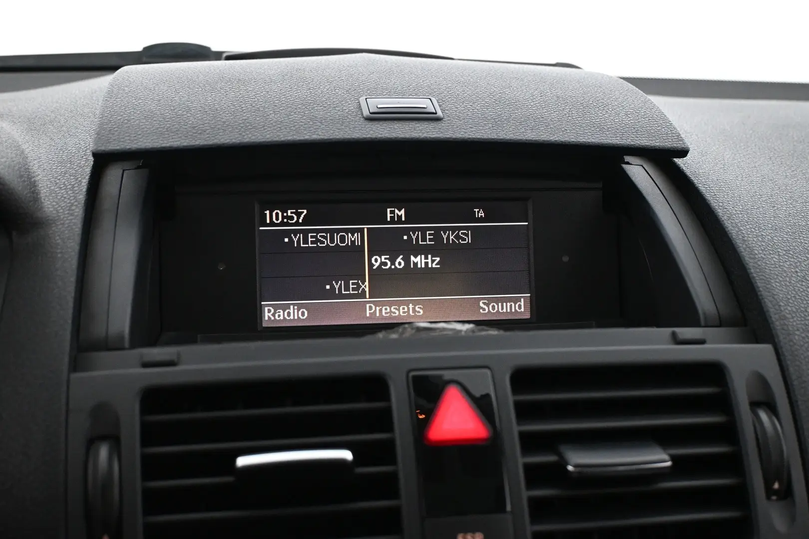 Car Image - sQucPQB42NiRSzhr1iV8R