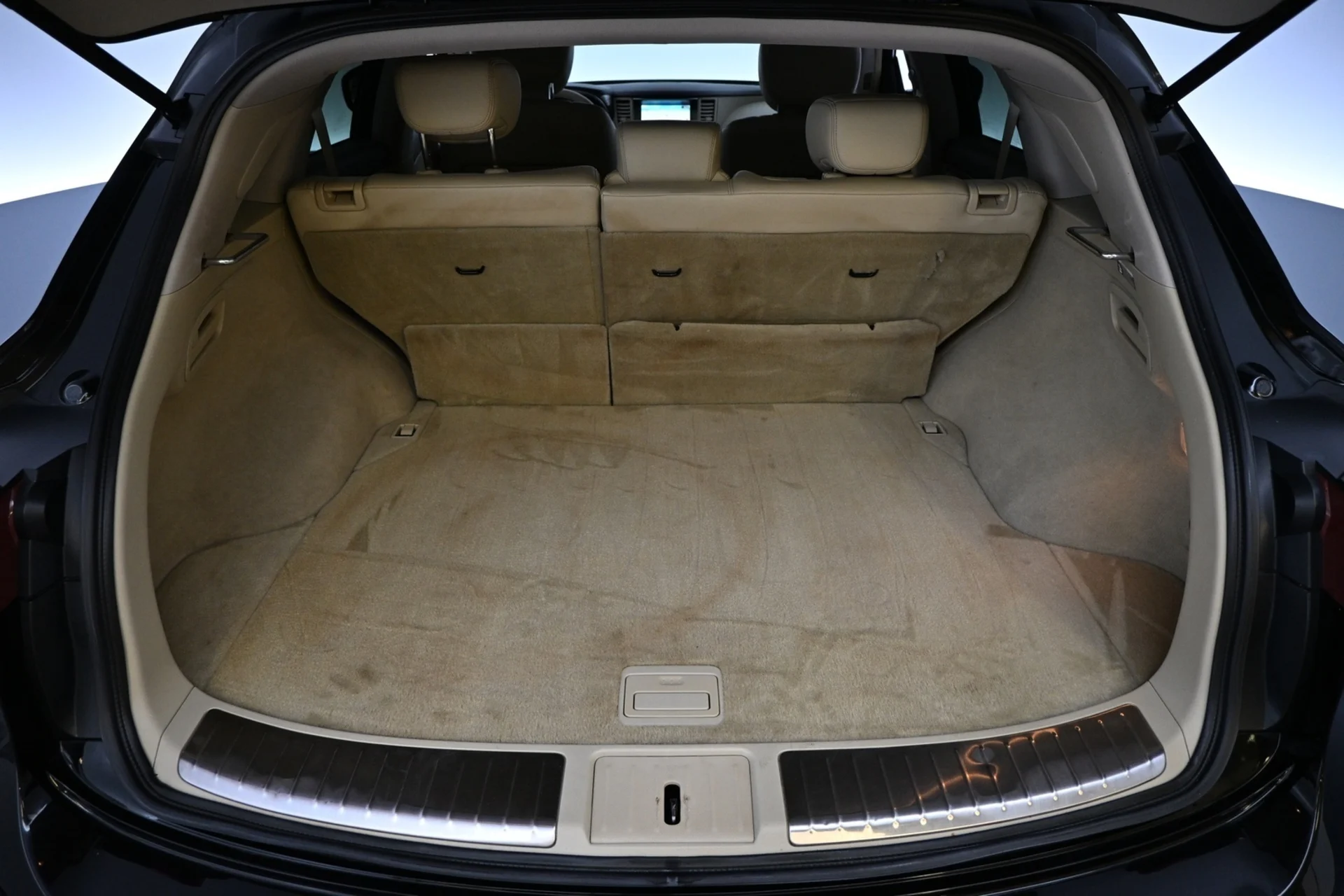 Car Image - 2o9FnhZvkXn25YLTKzQGaX