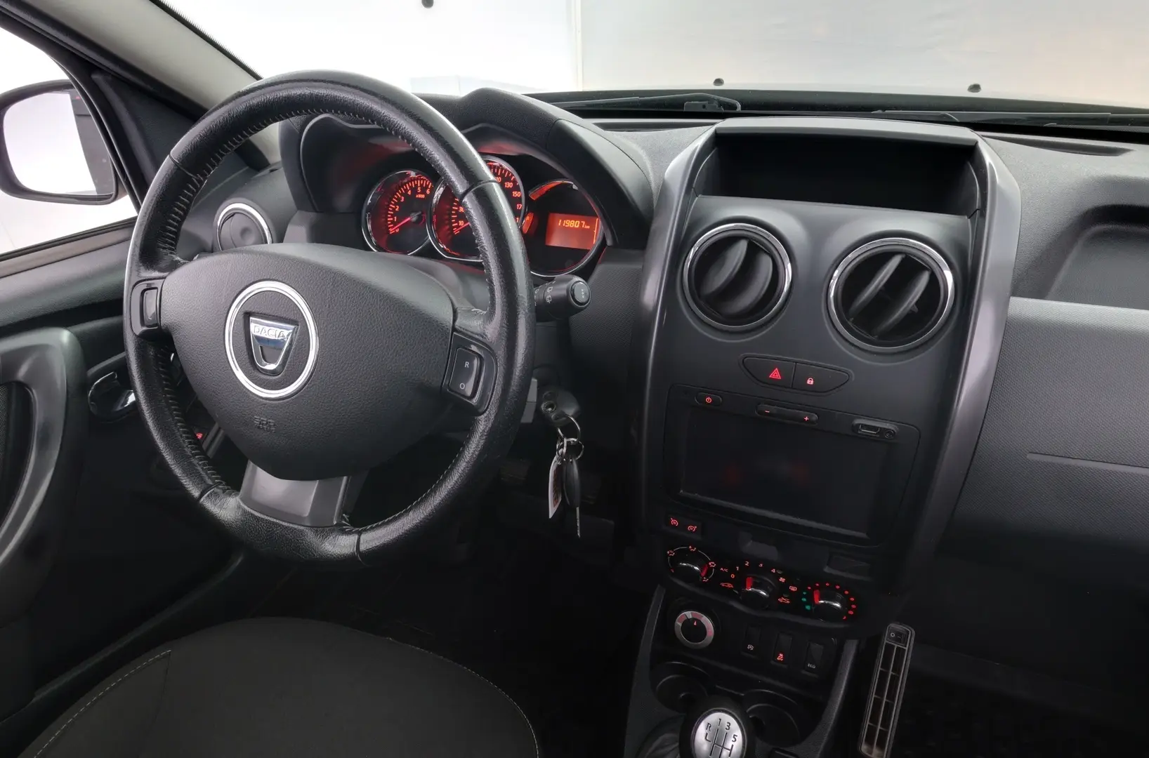 Car Image - 28fVmvLpeUGQb6AvjP0JUf
