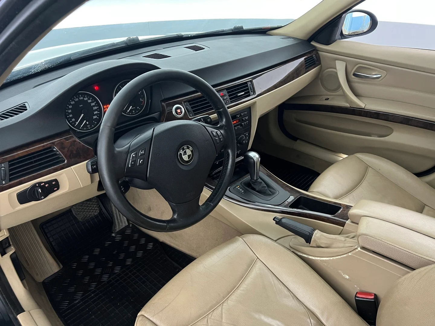 Car Image - 3PHFcUCAKJ716wHjfPtLSs