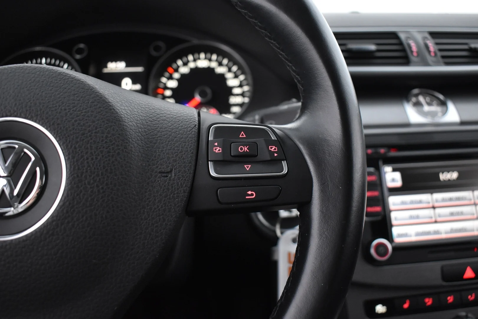 Car Image - 3hsfGlpzo7afWiyWjl6duT