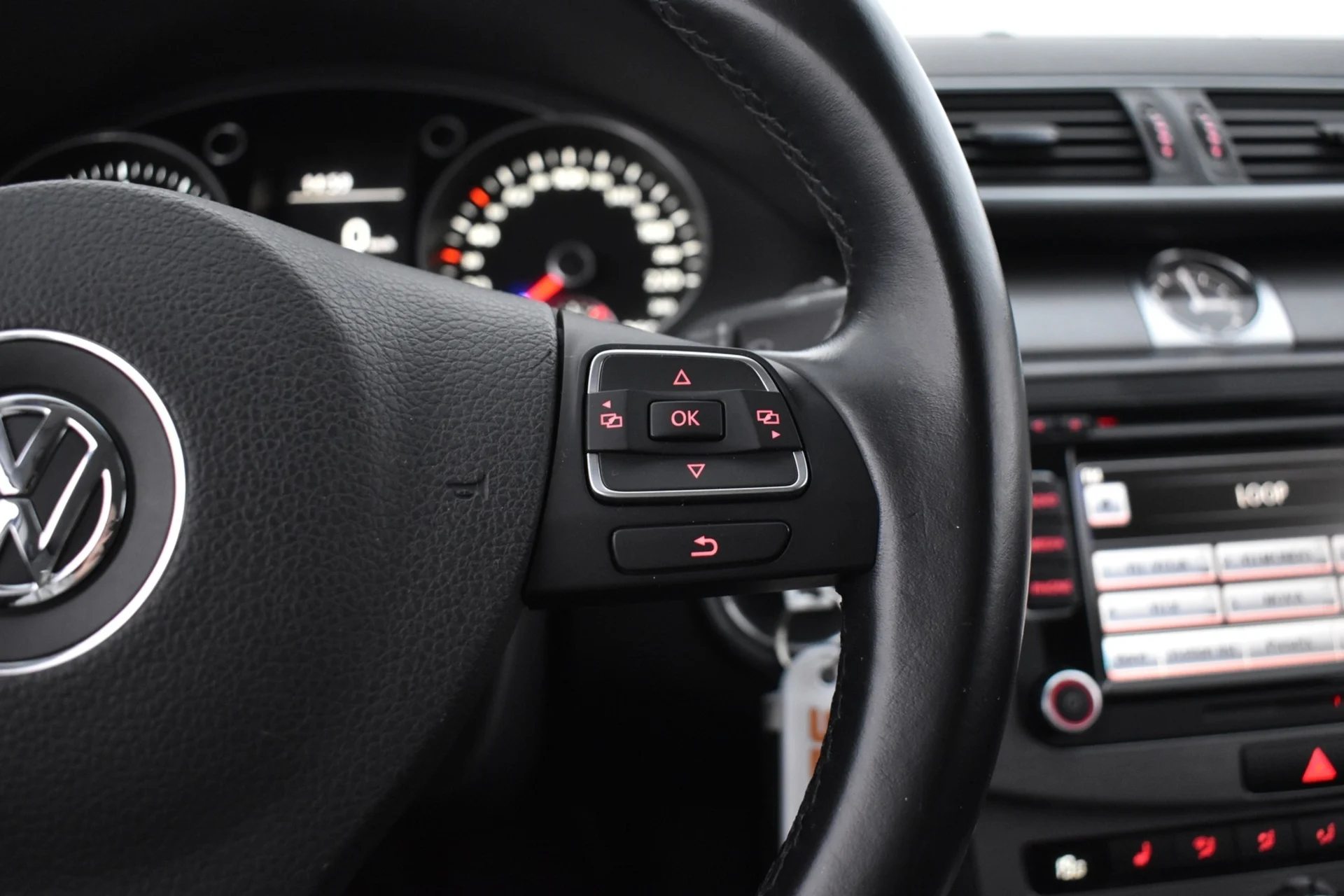 Car Image - 3hsfGlpzo7afWiyWjl6duT