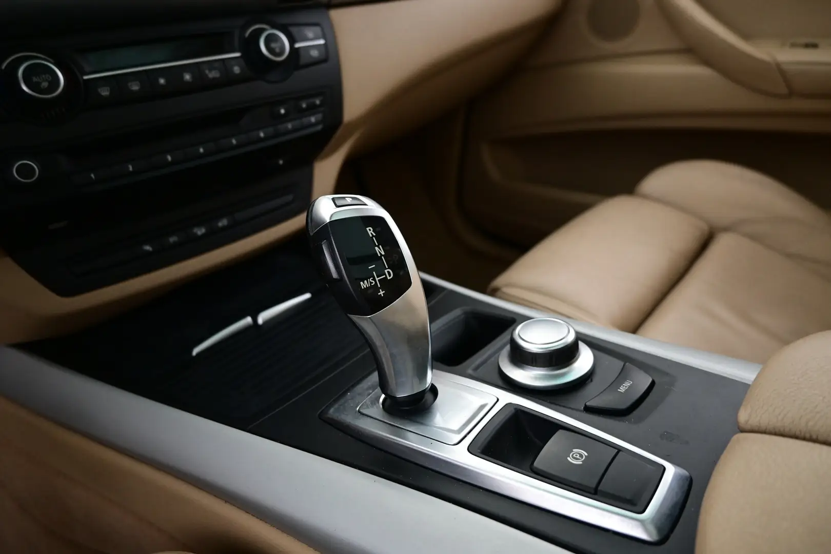 Car Image - 4TYQmdfHynXY8uSVUlIe6P