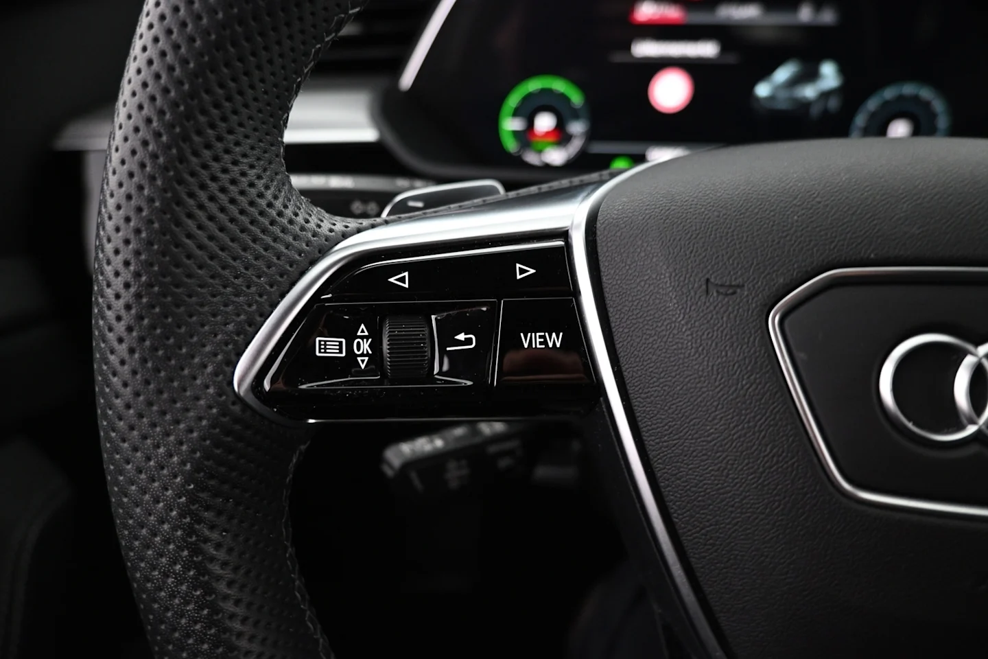 Car Image - G7NRYgIgJqqBdutQO3psc