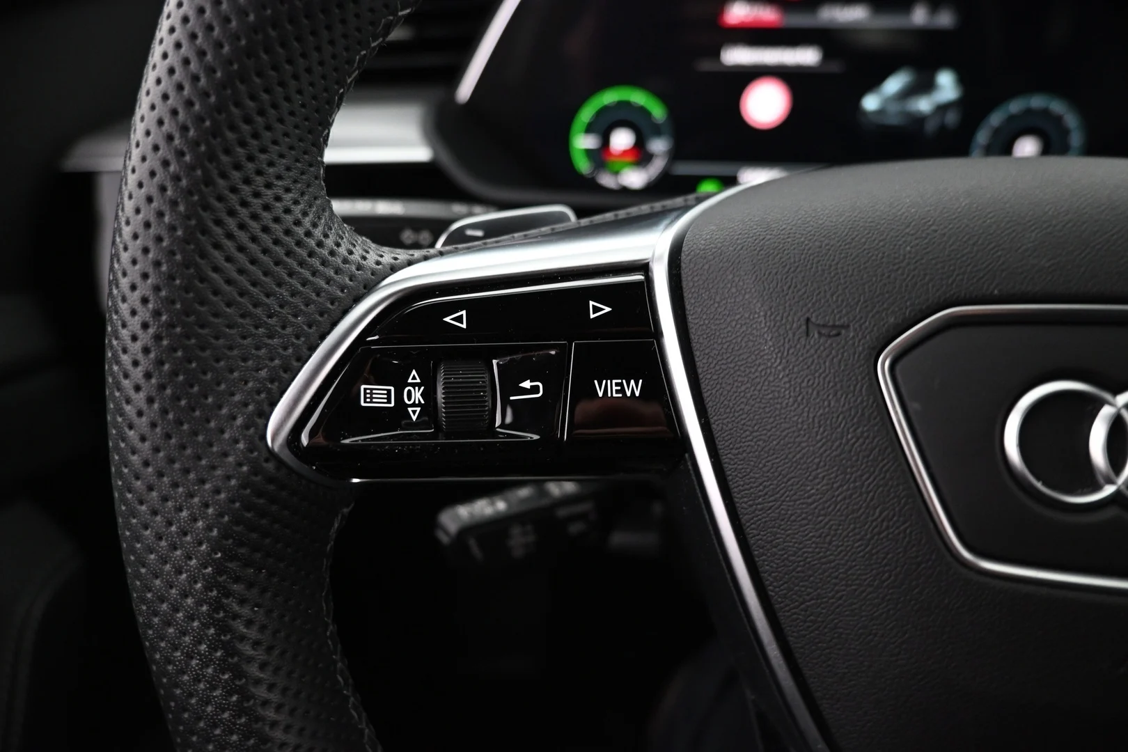 Car Image - G7NRYgIgJqqBdutQO3psc