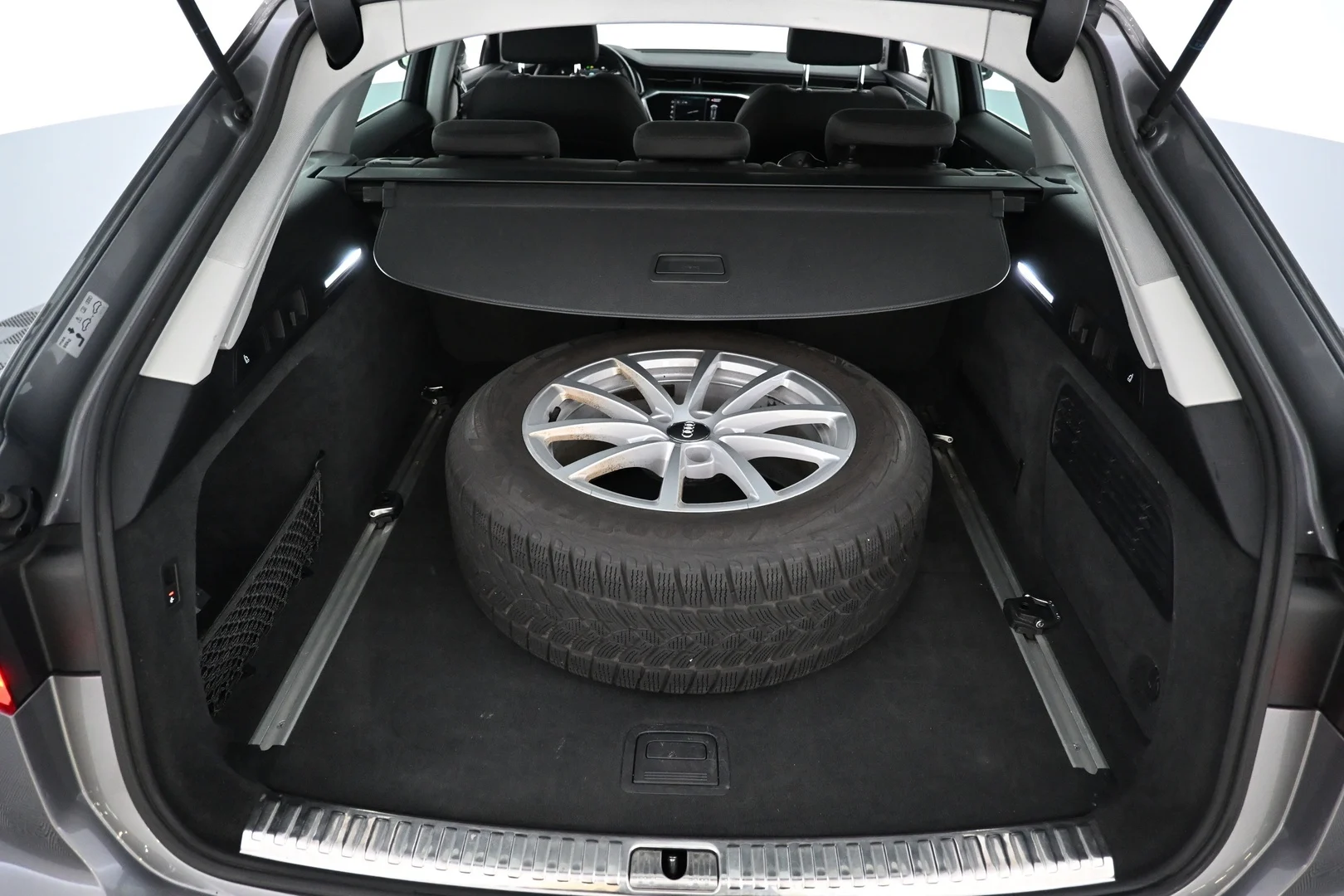 Car Image - 5k6ZUpbKTMxtzFBZfRBz2g