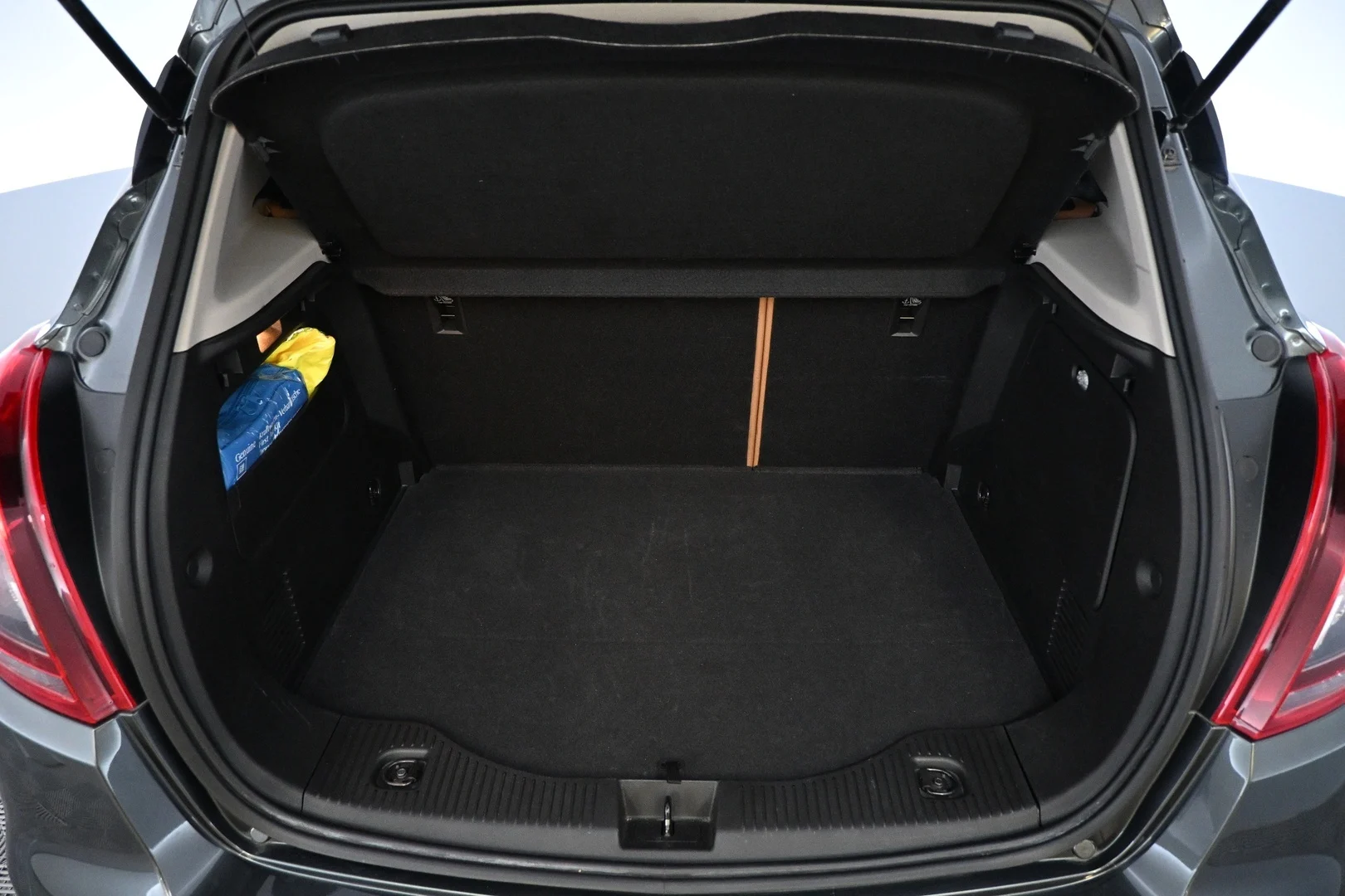 Car Image - 3AYLctfjcNFymsUSw7eM11