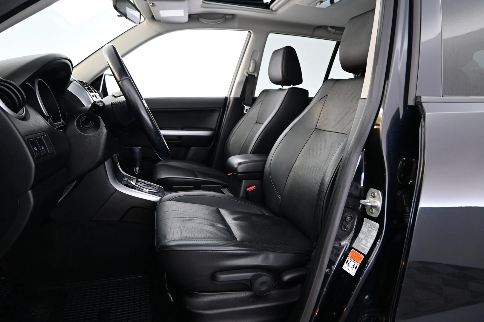 Car Image - 4Z59YB4JarUMAp5awKvLPB