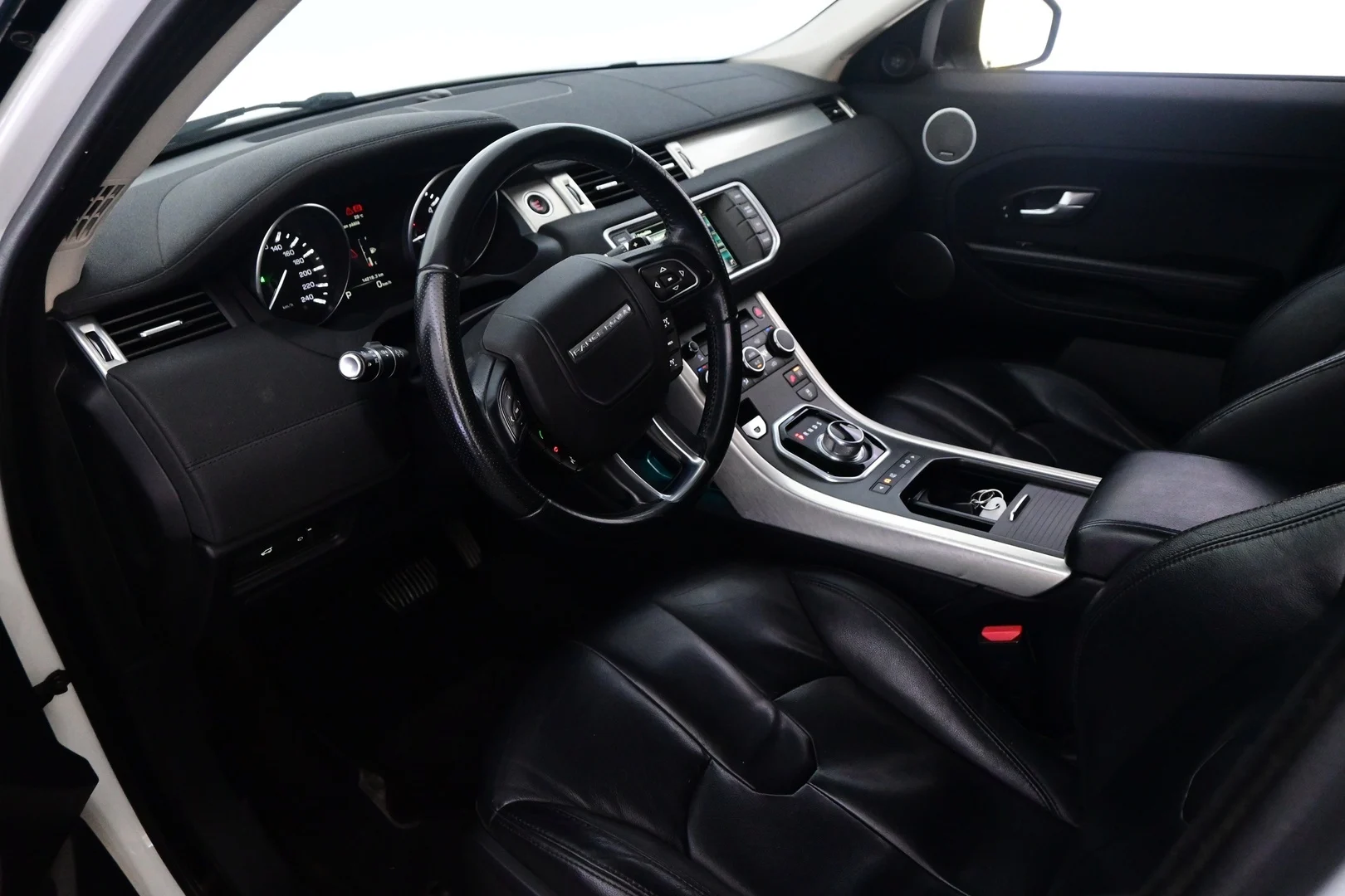 Car Image - 1mEab8oC9X64CwOmq8rwDN