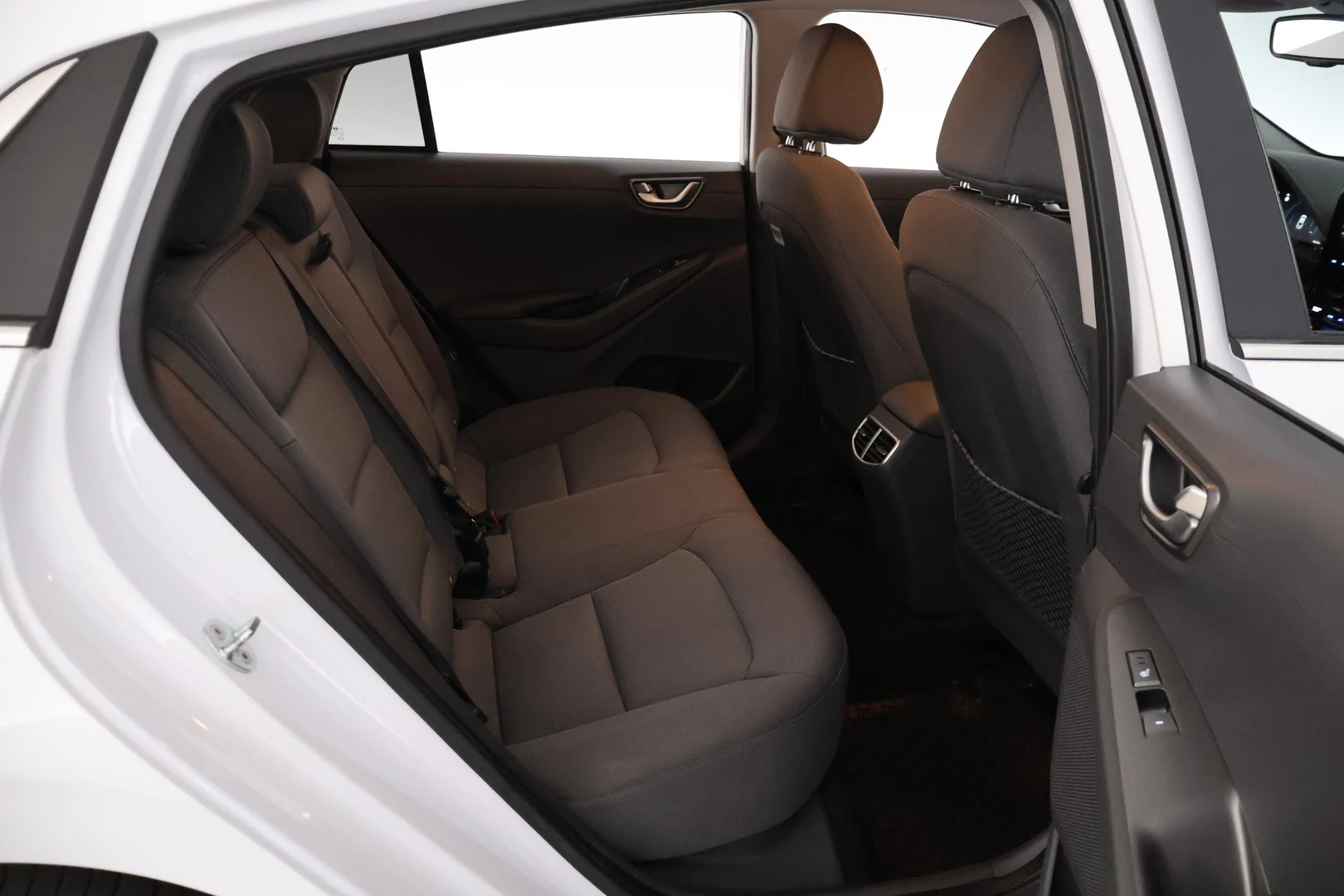 Car Image - 76LOB9n0XXiDi4oHnSJLwl