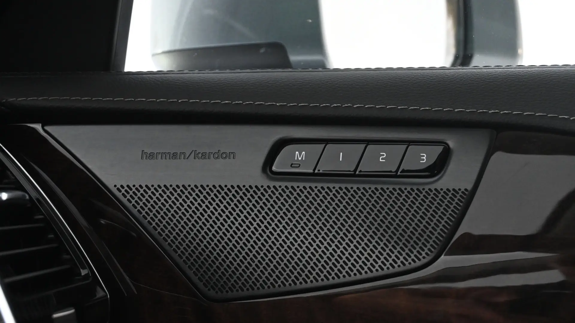 Car Image - 1iFaSm8cfhKBSjtSmPGvg7