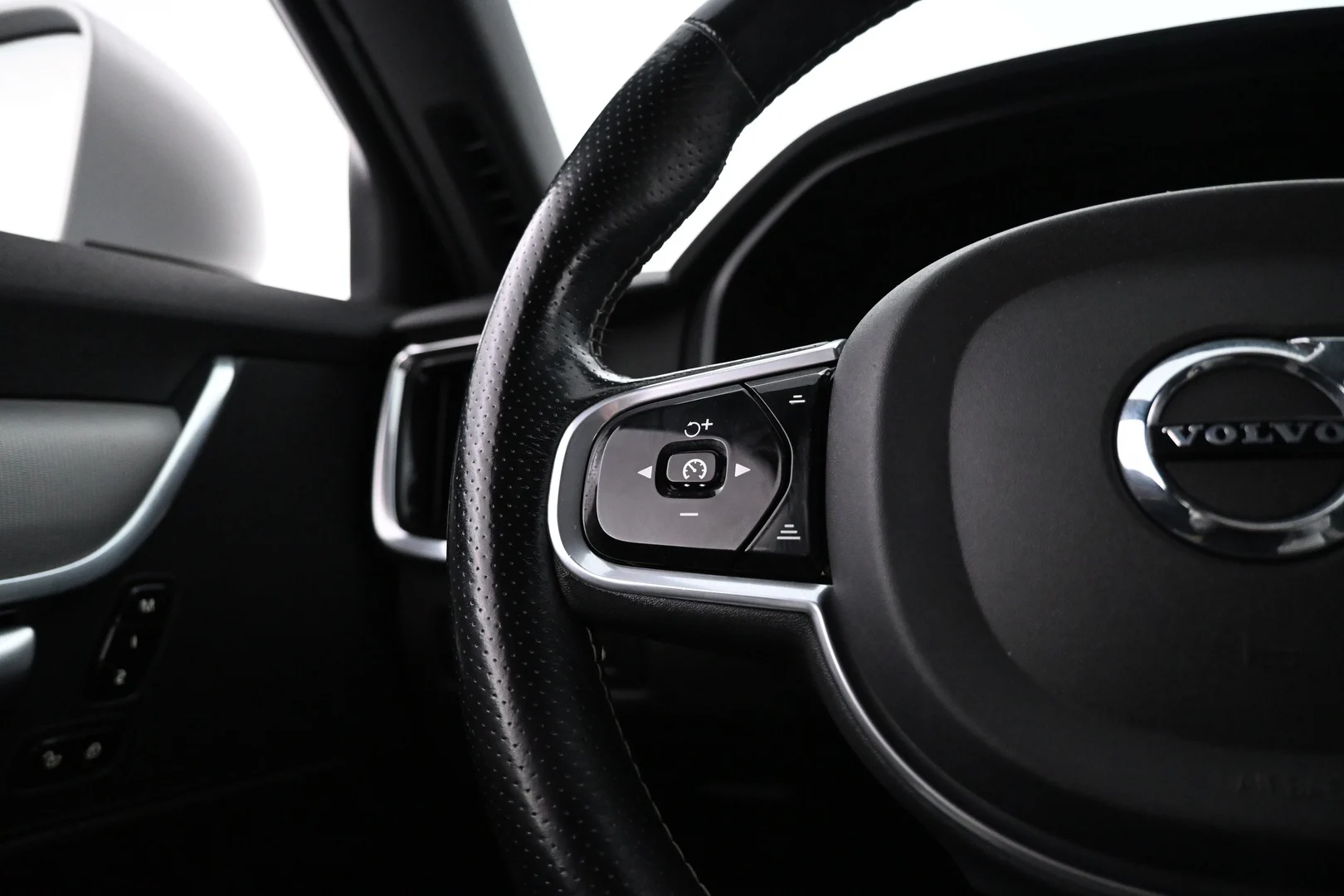 Car Image - 2U6a0RfKYqwhbjYHAMFI5S