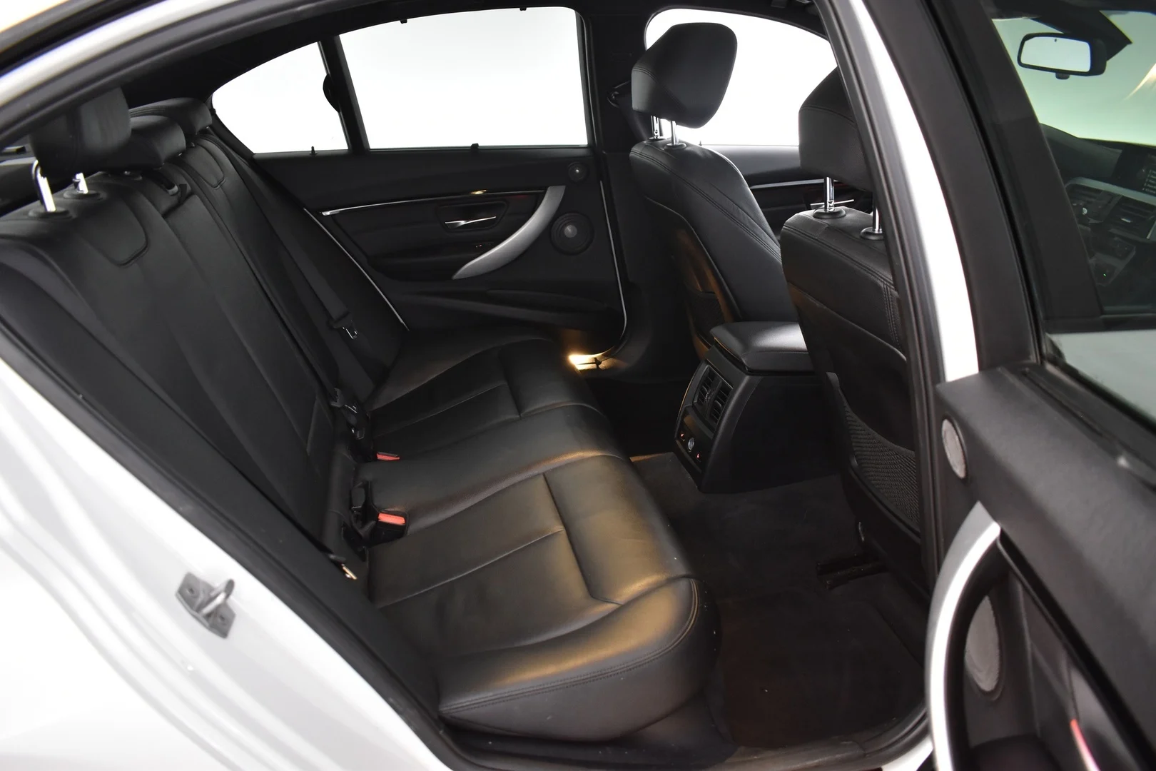 Car Image - 5TT6QbM6mIShtSFeP7IjMS