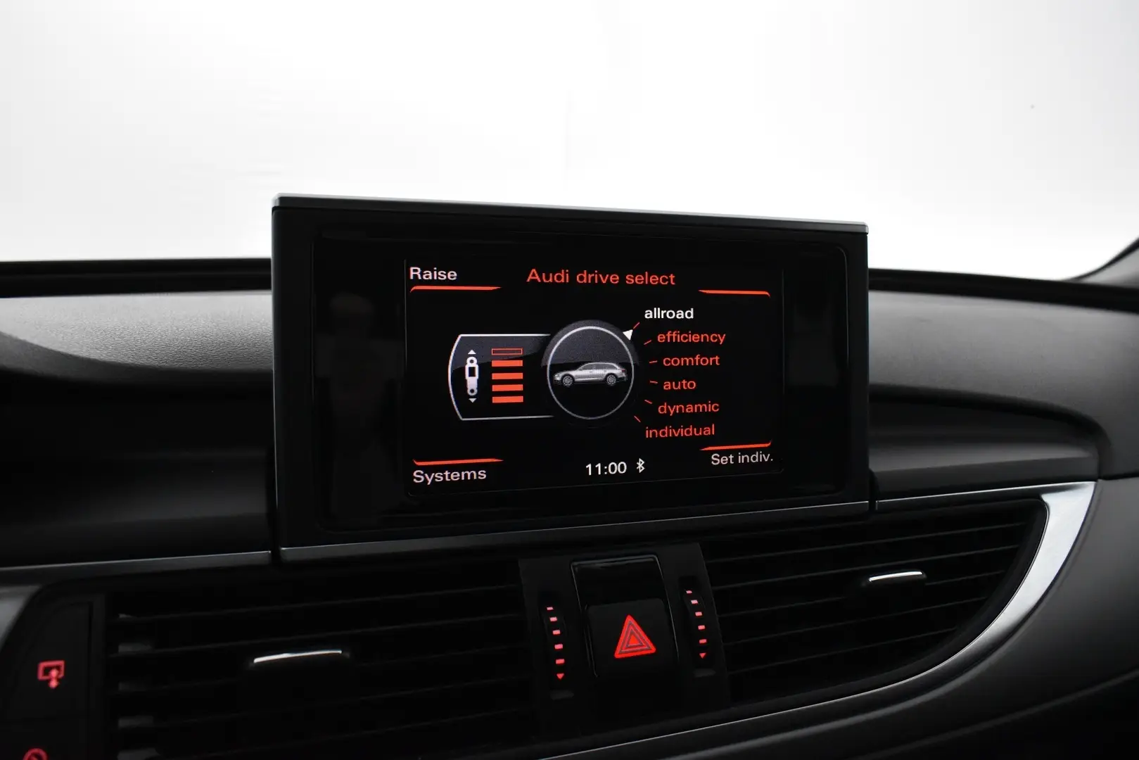 Car Image - s3t8kQRC9e63L09X03sxk