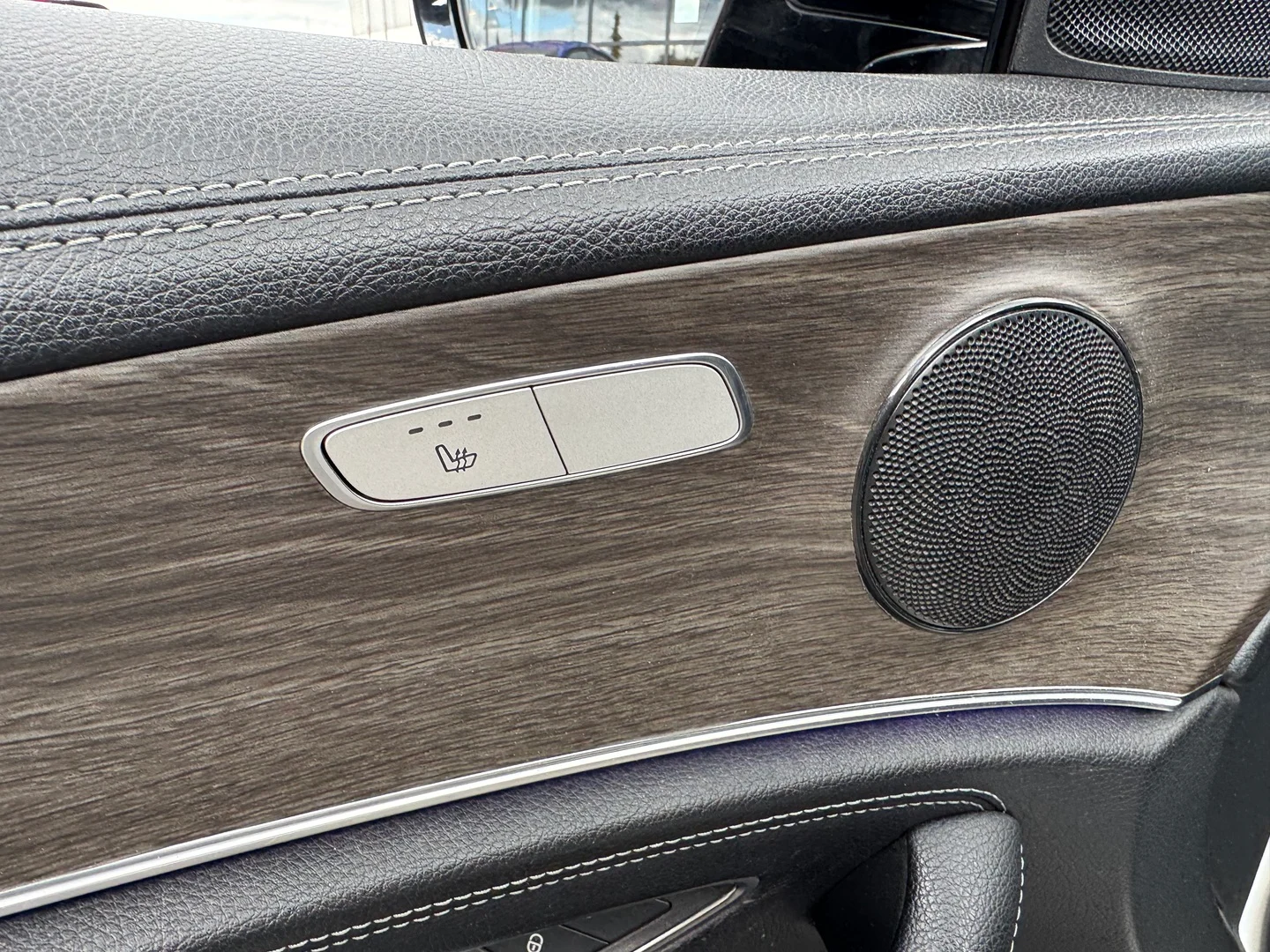 Car Image - 71MffOsjrAcm2Vr70eynYz