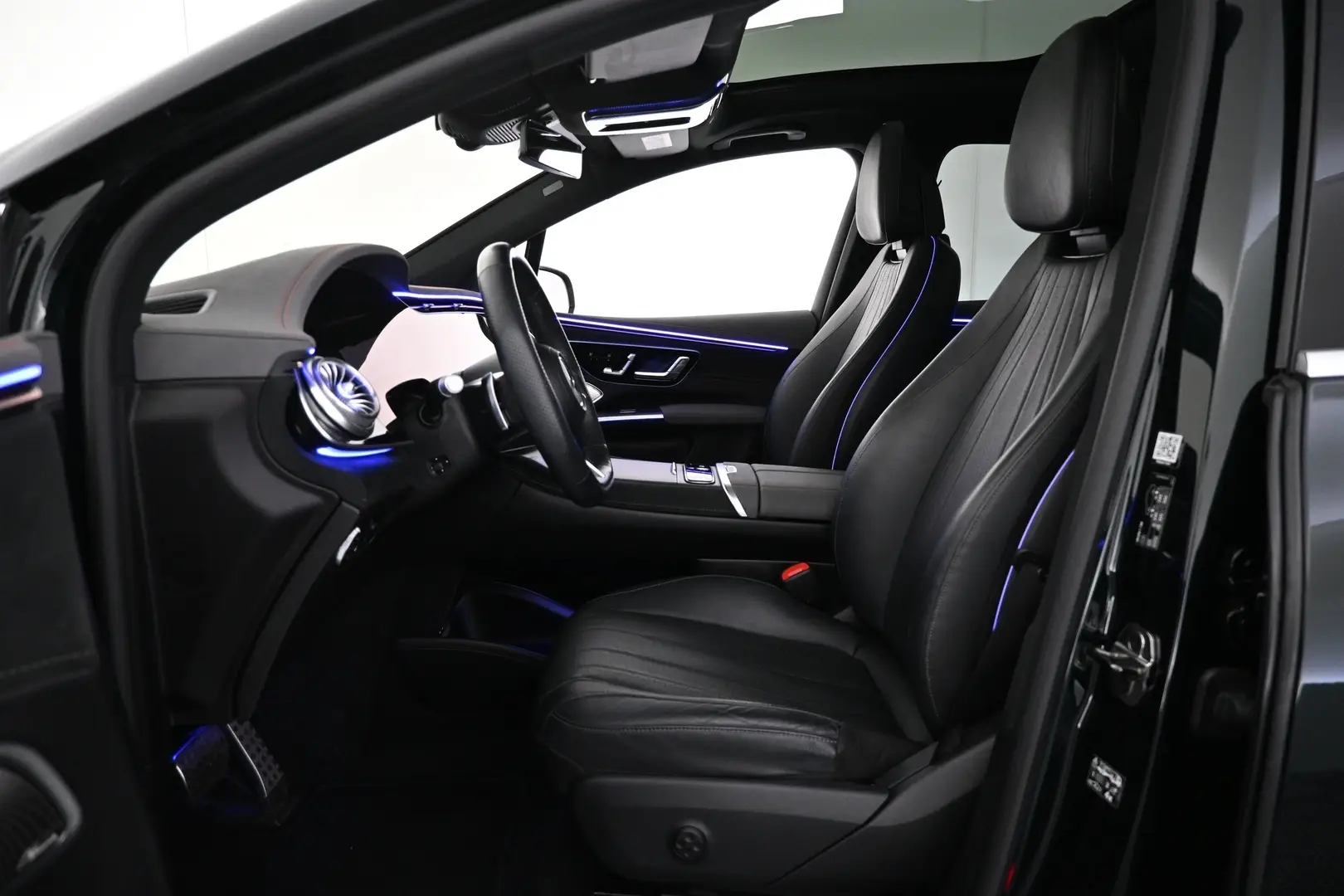 Car Image - 140ZII9XkbIkxbUb7sOgV6
