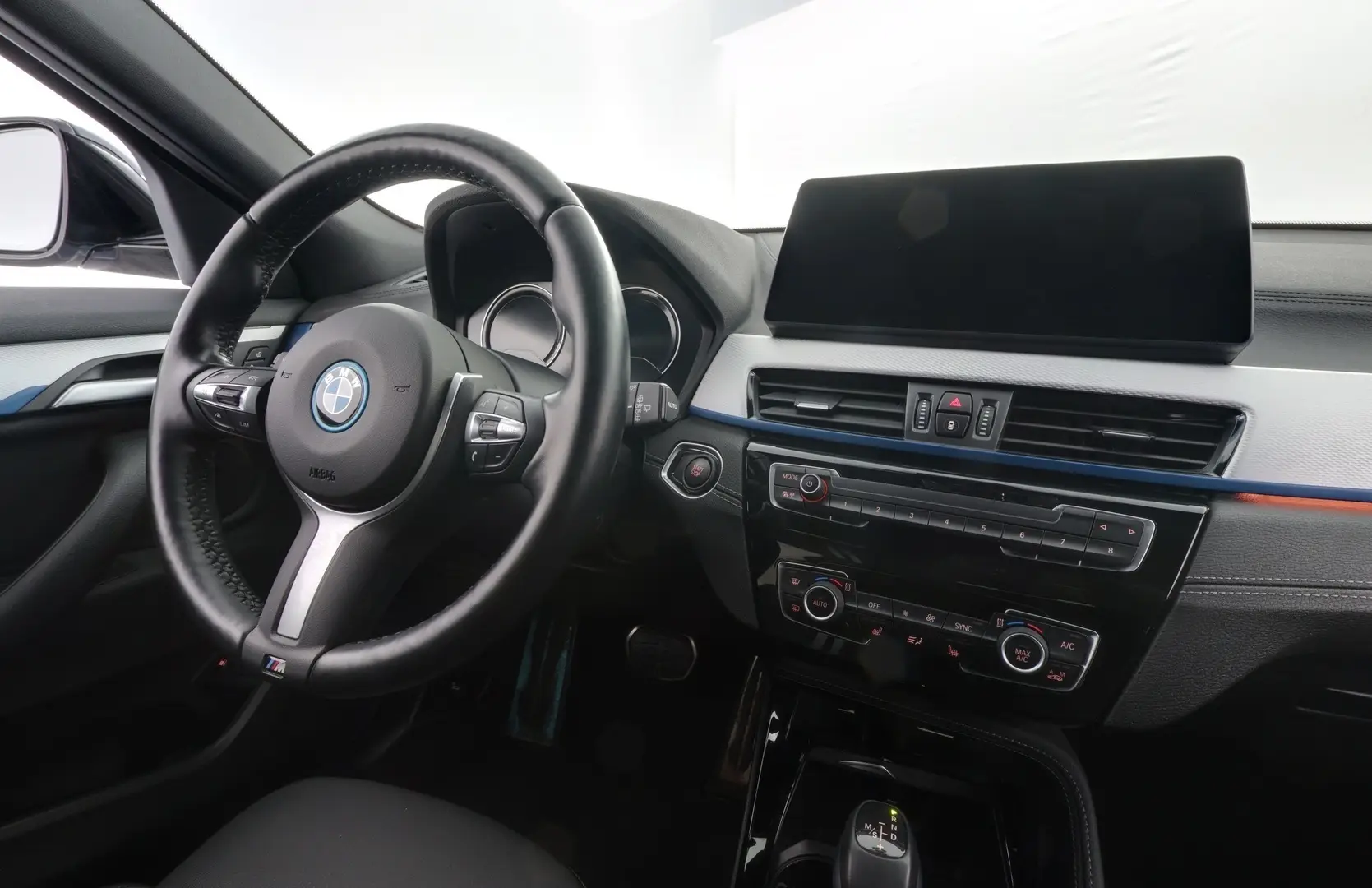 Car Image - 6dHHStFyhSTMvLgzoeQBDR