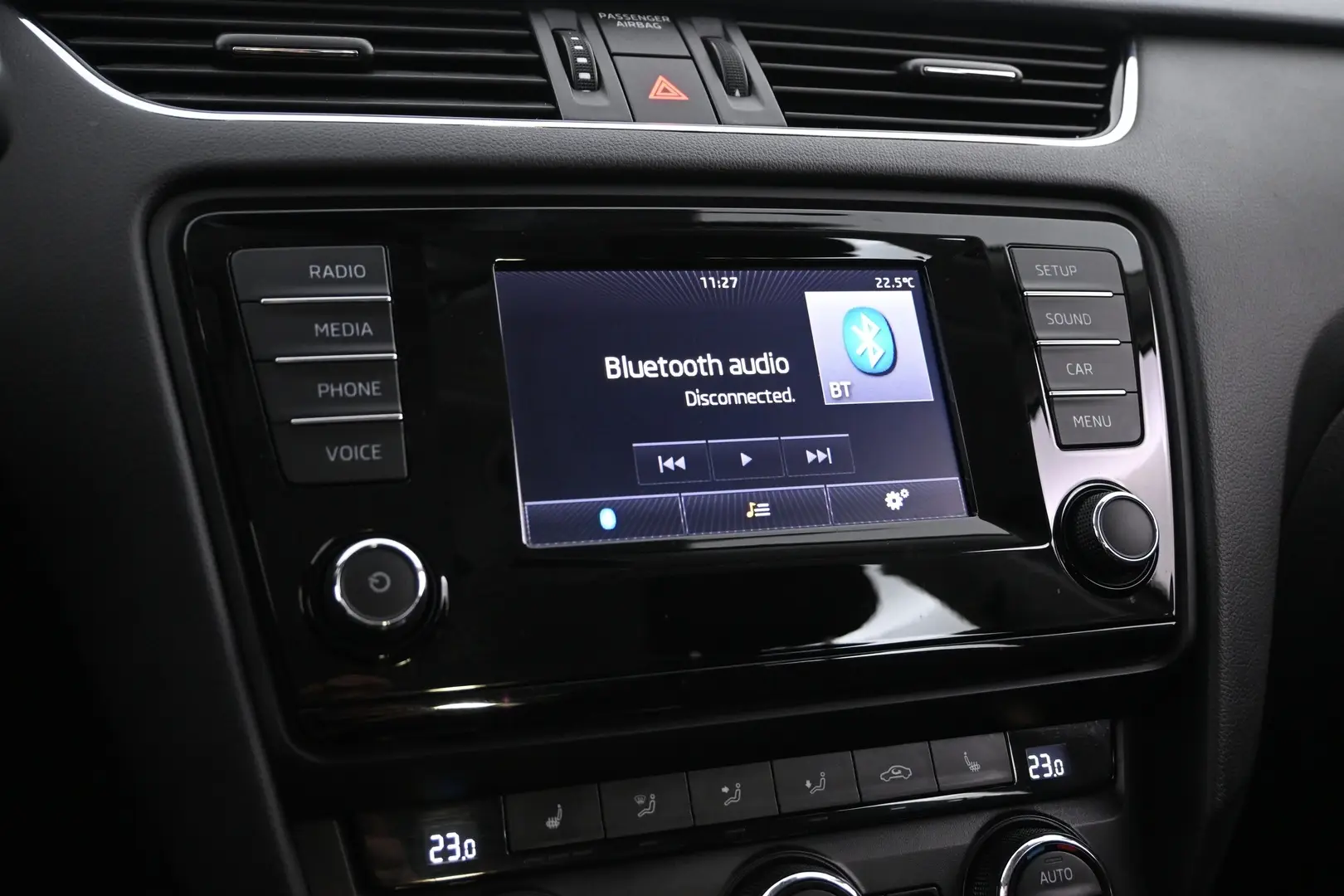 Car Image - cxsyamBhtsBNUxigIHbvd