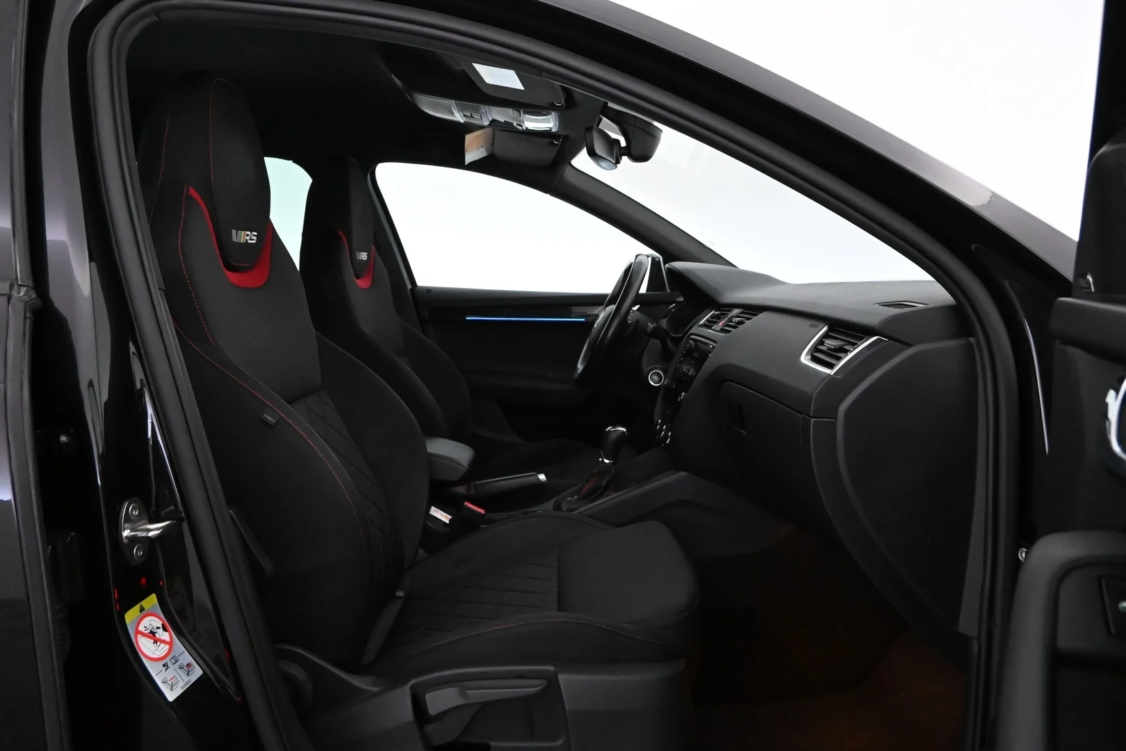 Car Image - 3MGzJsvGlkVOrc7hf8gCWB
