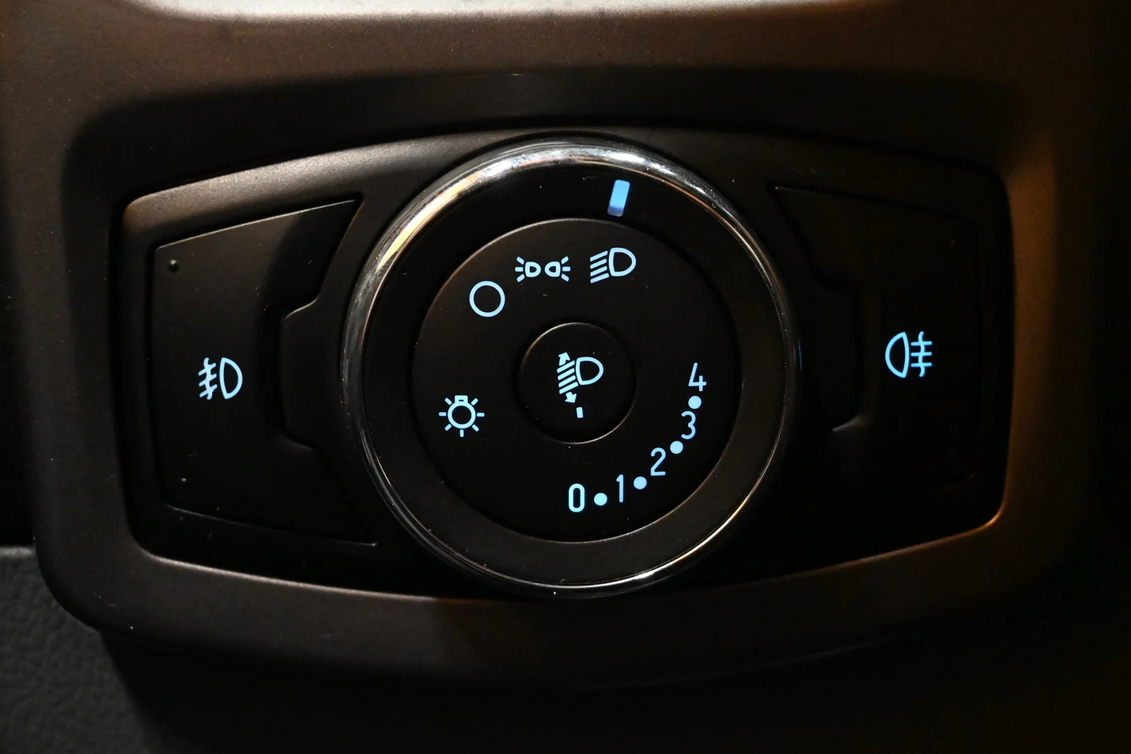 Car Image - 6PjcfuR6LS7WgExzchcFUE