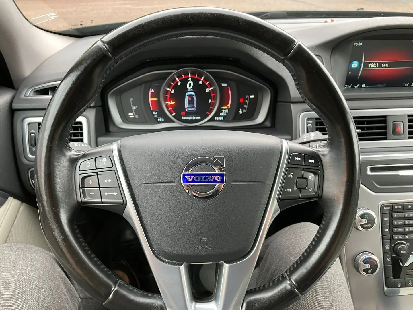 Car Image - 5vTzUlsUZ5kbbTnzjZ7pWg
