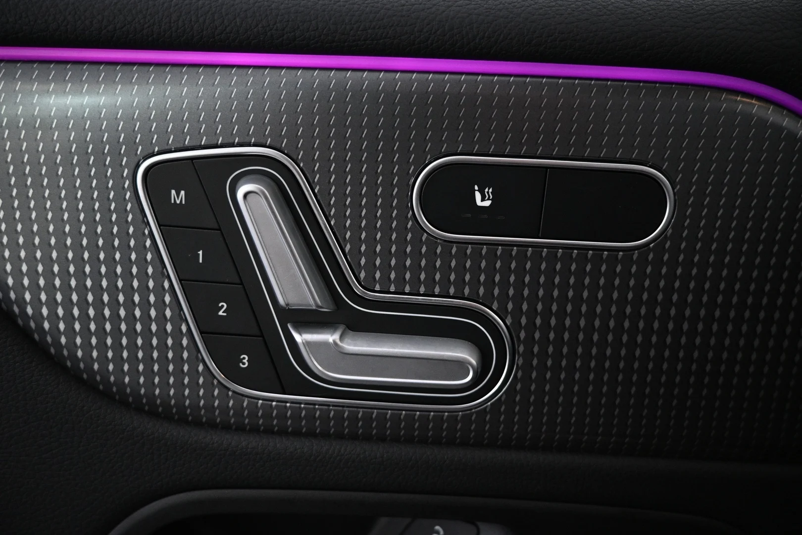 Car Image - 72BK1Z4auTIPVPgrpZrzja