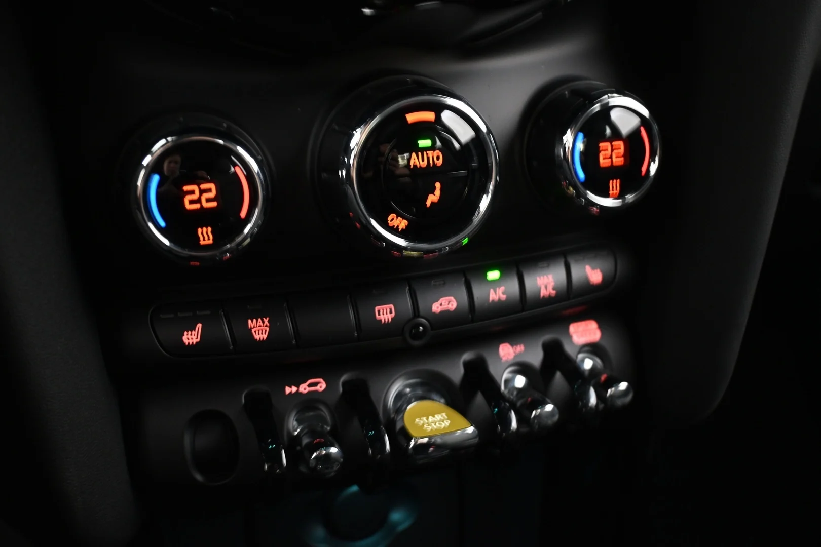 Car Image - 2oORLk1a5Y1fD9BzCq03nq