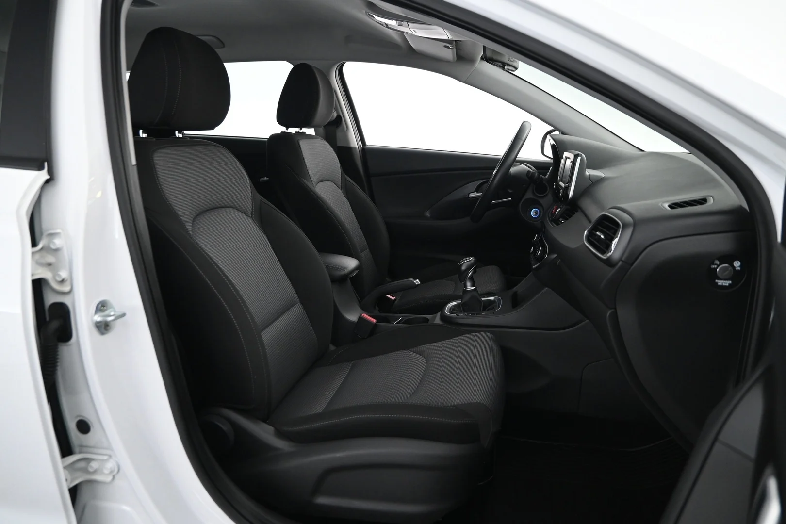 Car Image - 7e8wiUeOeohBhJ3IYyITE