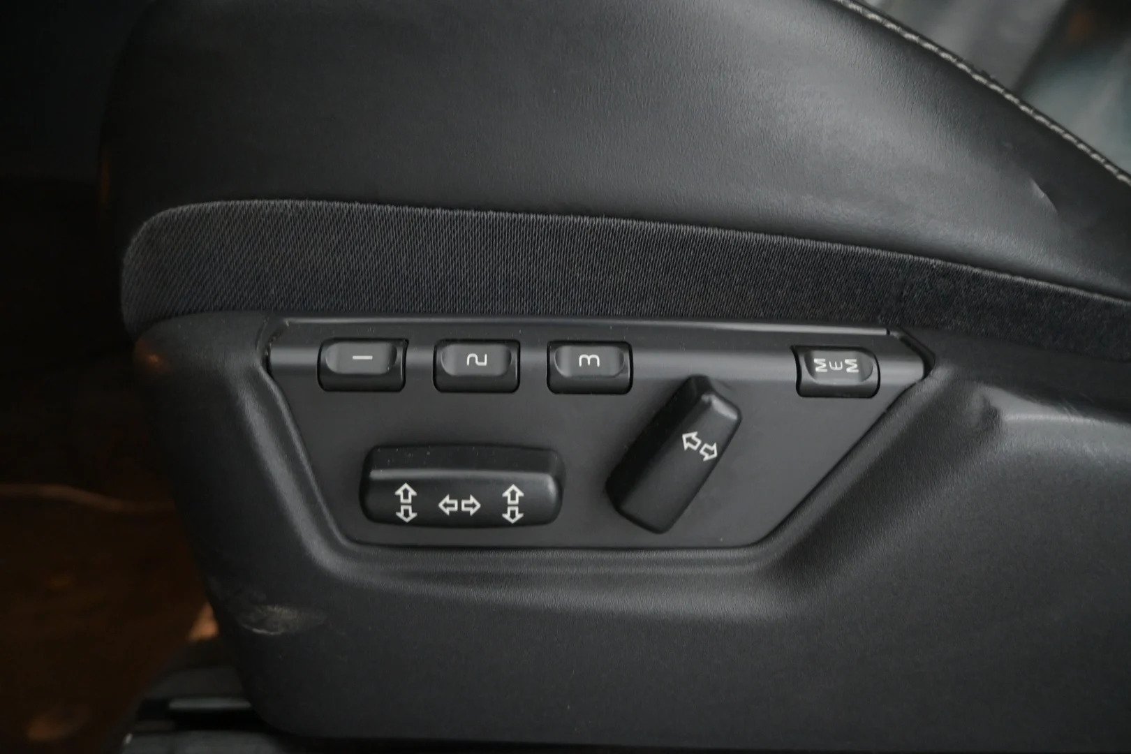 Car Image - 3cKmaQrdkvNbWYGWQN3mol