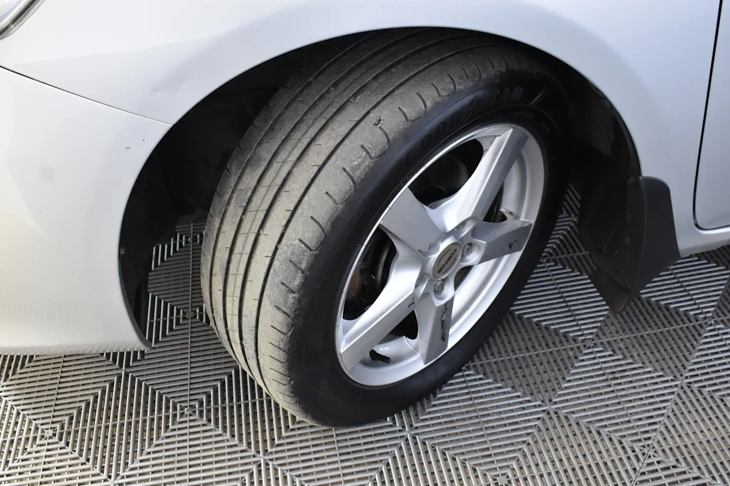 Car Image - 5eysTBhVFJv3PFM2e62WQc
