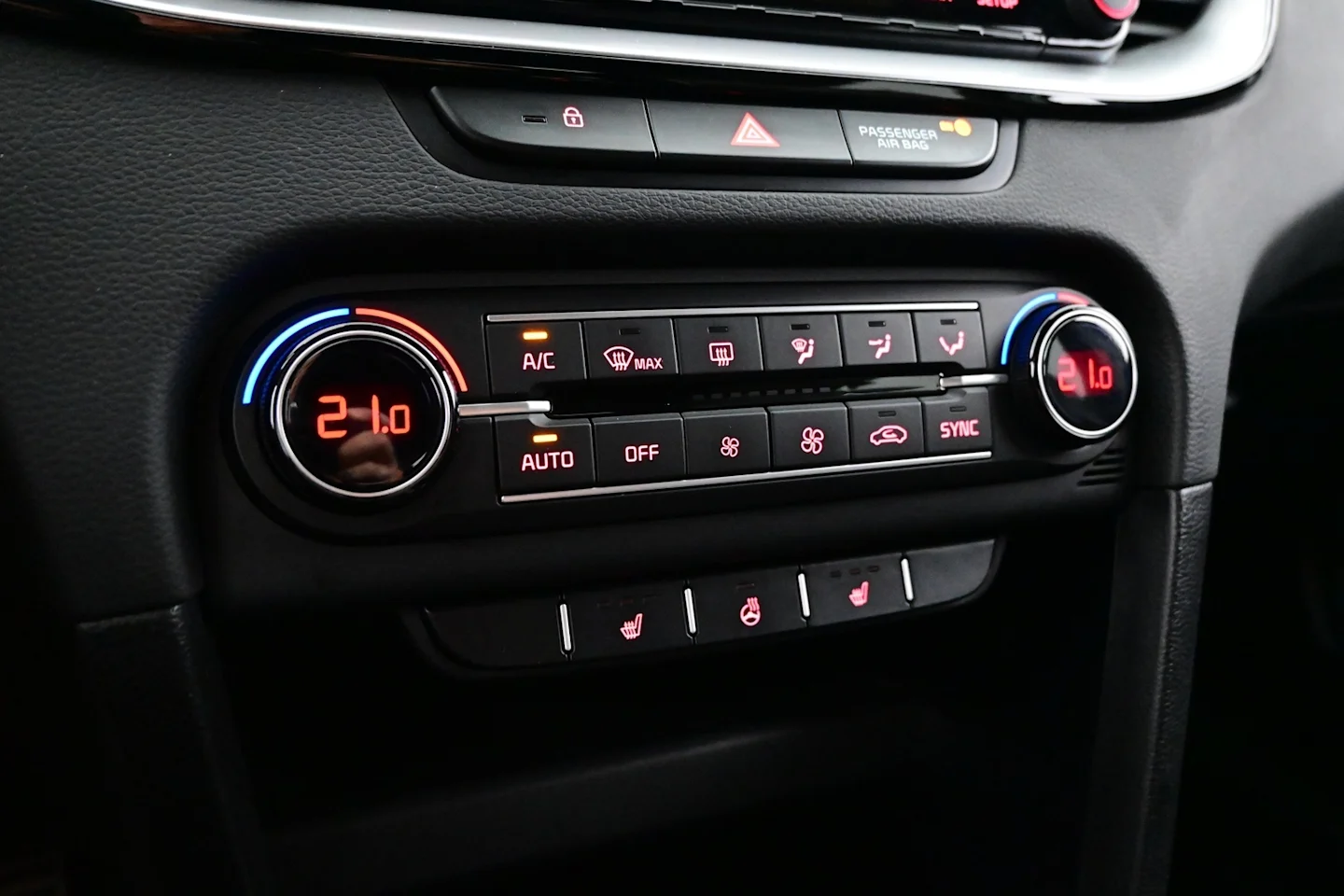 Car Image - 1afBniKKkVOUEPQ3G2tUGa
