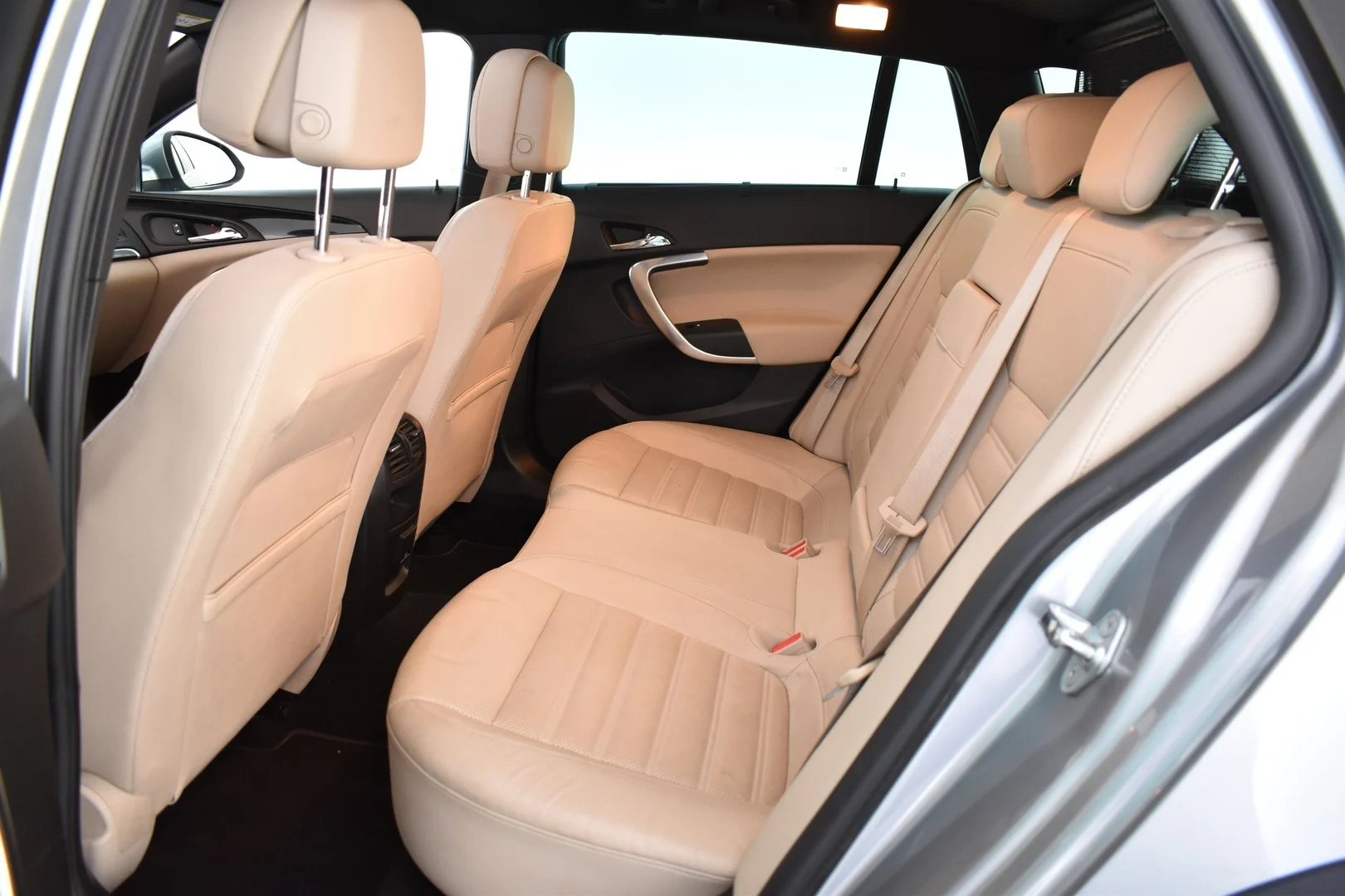 Car Image - 1OeKQNtvVNO9eslCR1L5JV