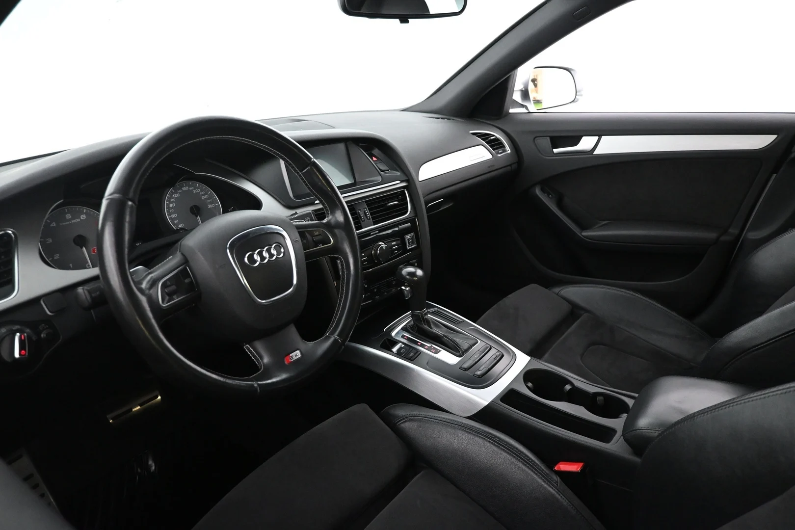 Car Image - pJnDgH3BeAeHvcfWOYcvP
