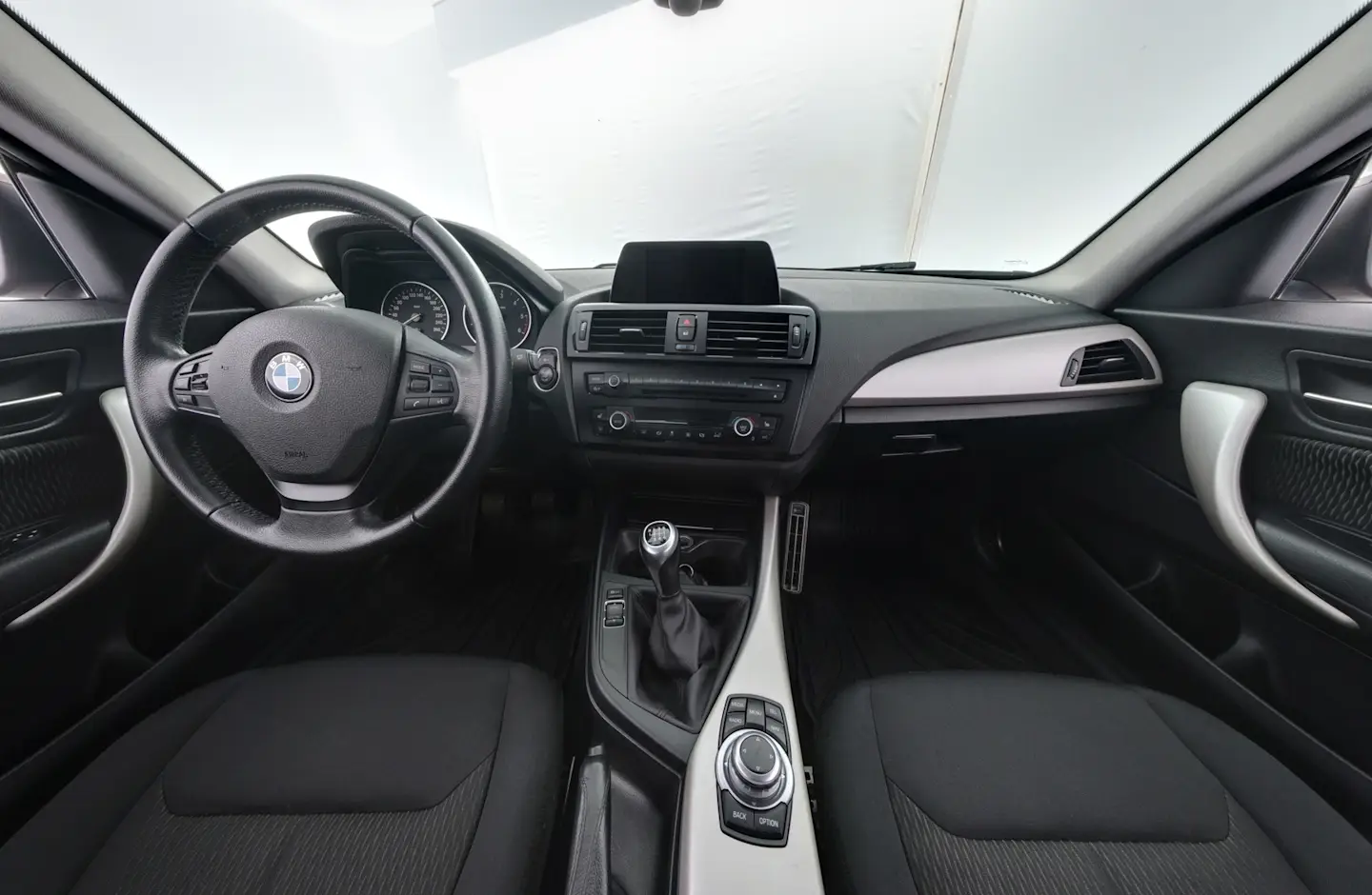 Car Image - 32qFBIEd9GA4Ijrslvq4Mk