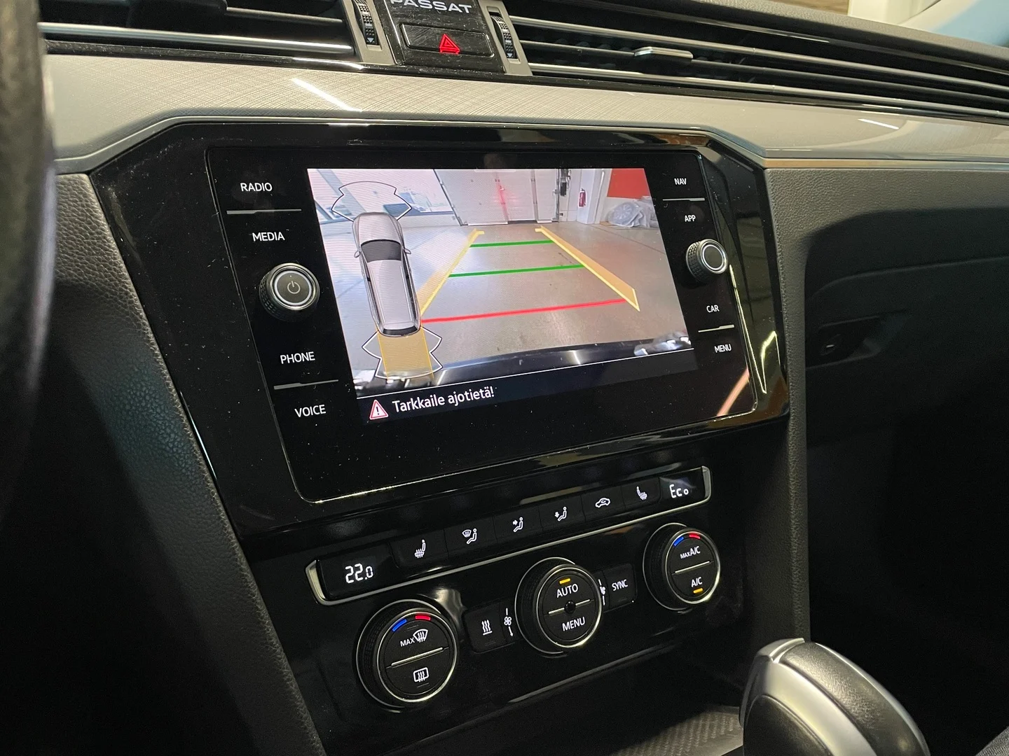 Car Image - r7yhjrQp9d8bEWDNl5RYX