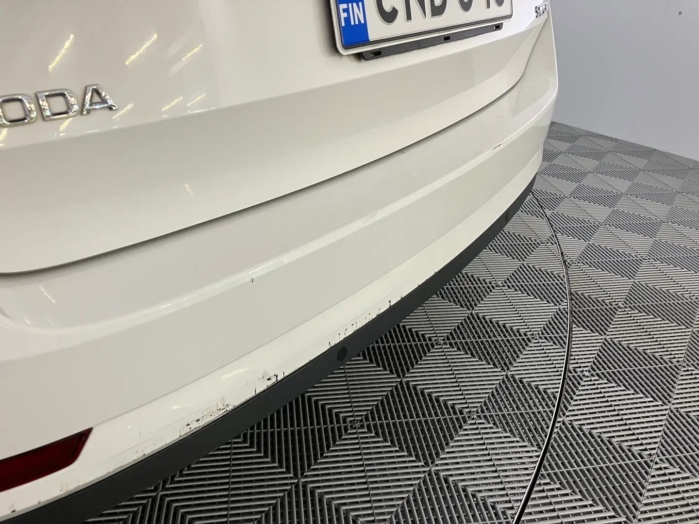 Car Image - 1GYt8zCfA90vLSVuf6sAfk
