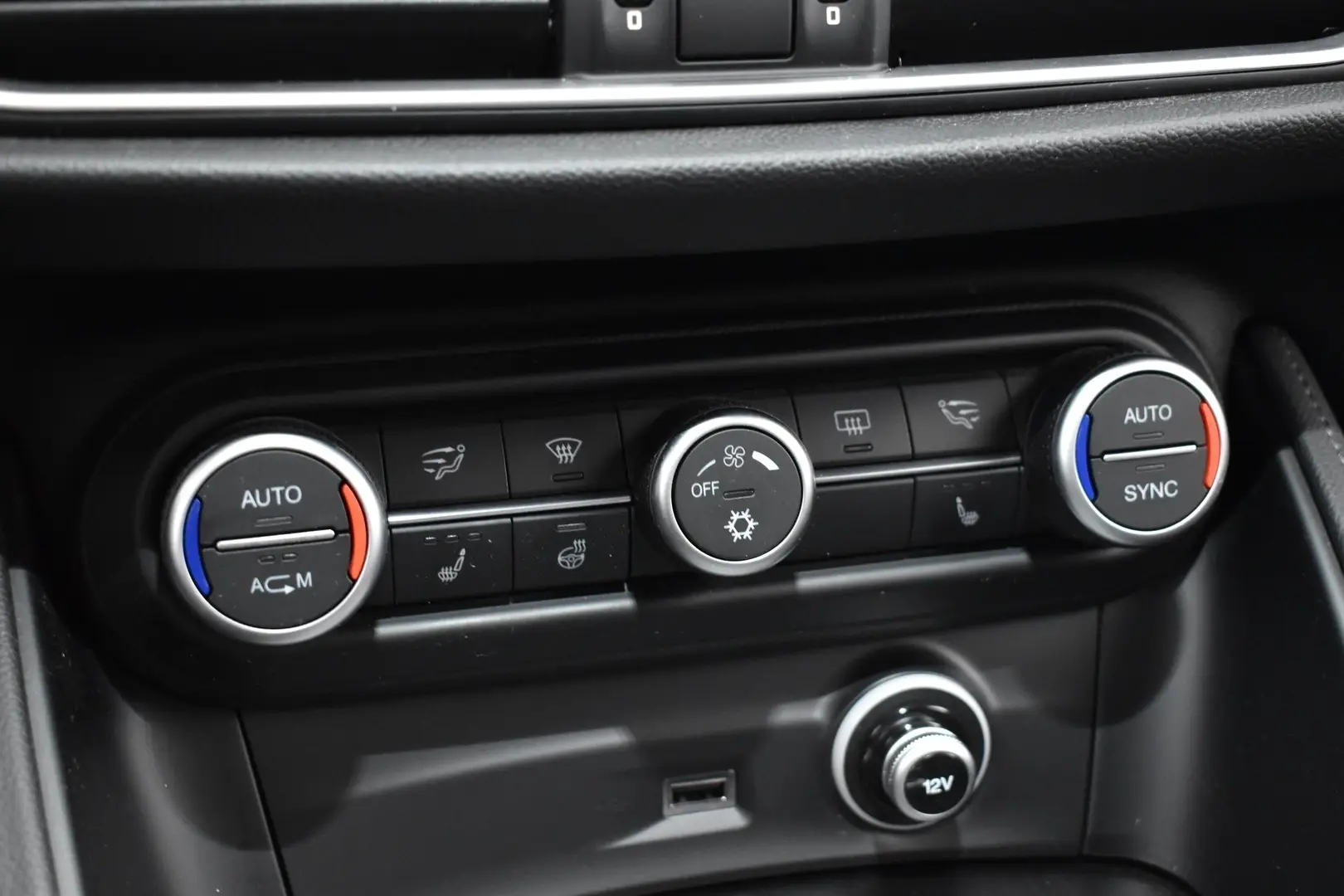 Car Image - 1cPr8cuj960HRH1tyBq9ex