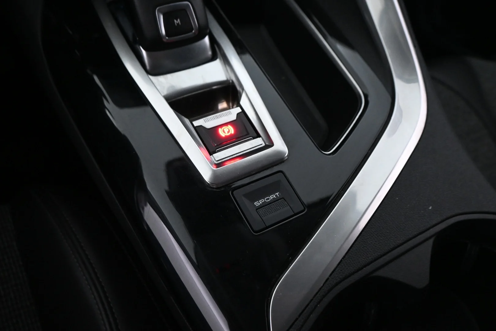 Car Image - TmWhdaqeKTyidgpF5X4db