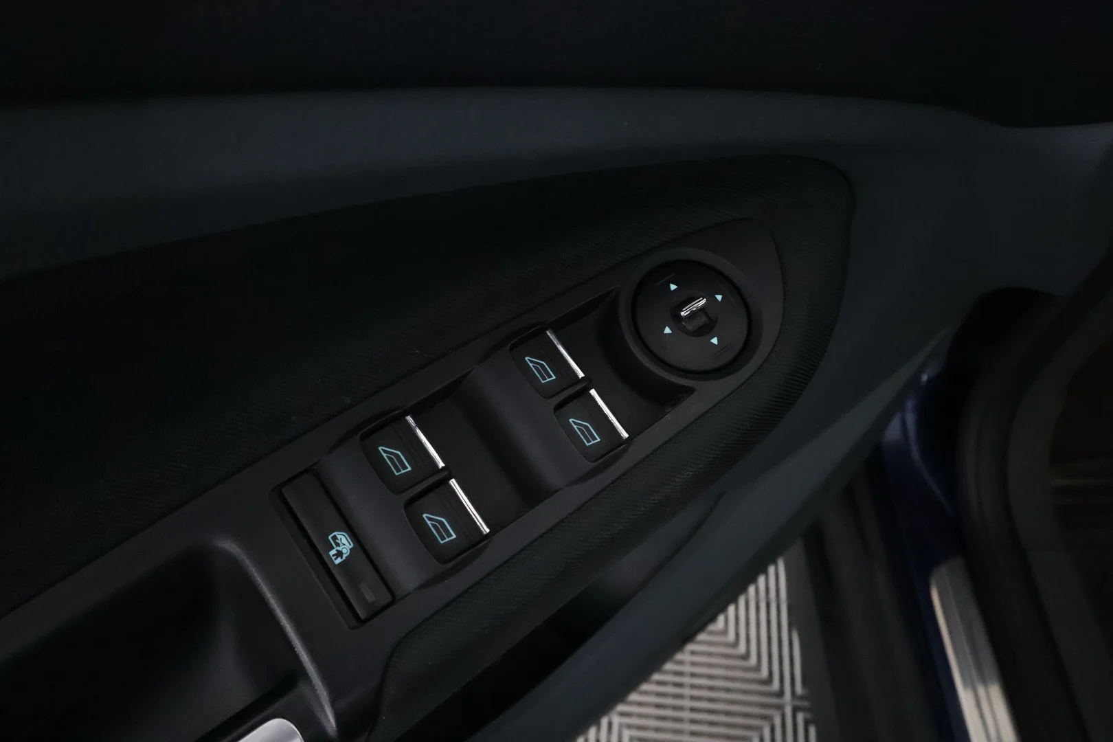 Car Image - 64jJP4YmKfBUeZjcqb2Neq