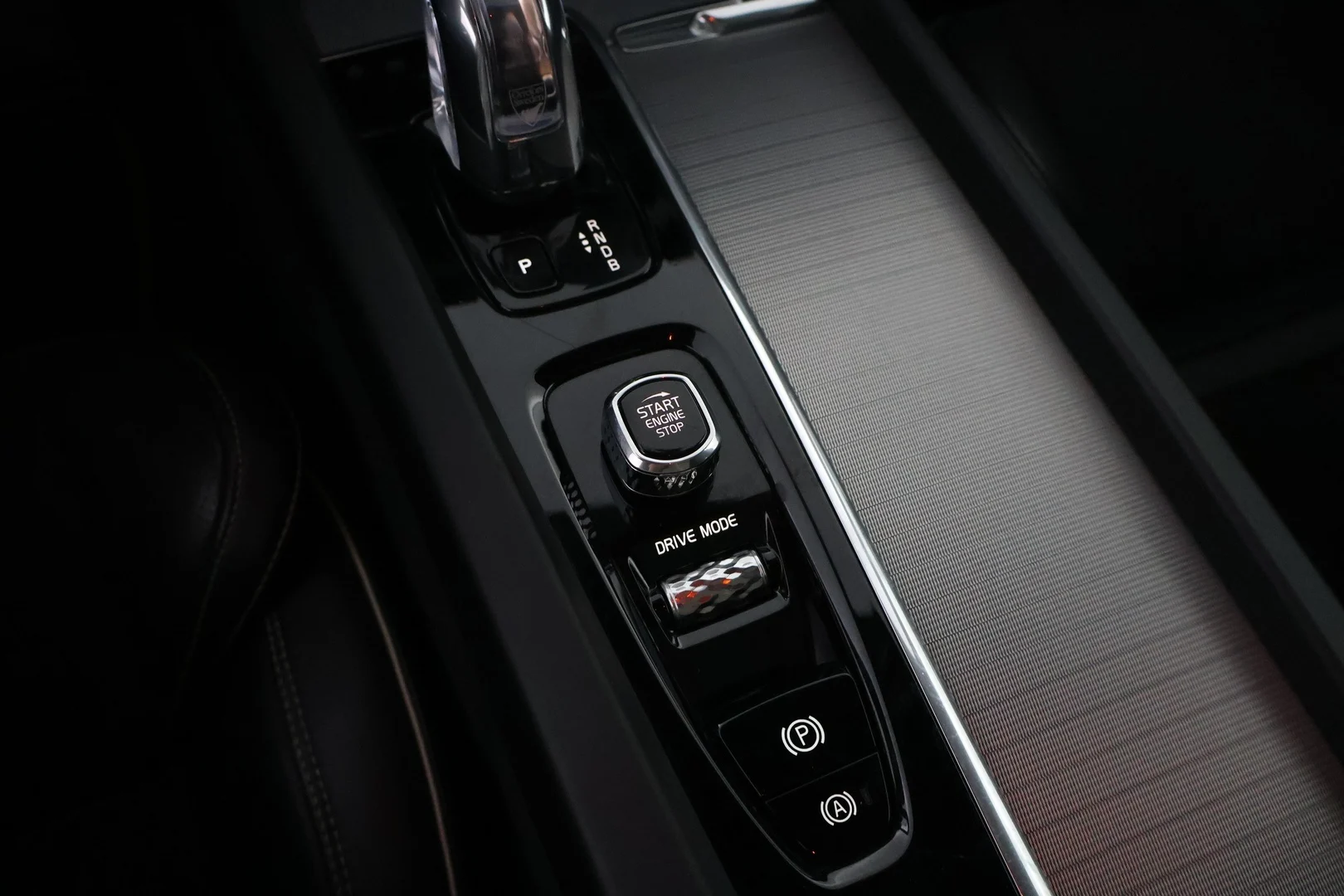 Car Image - 2Q0RwSpIQLyHEczMaPXGFP