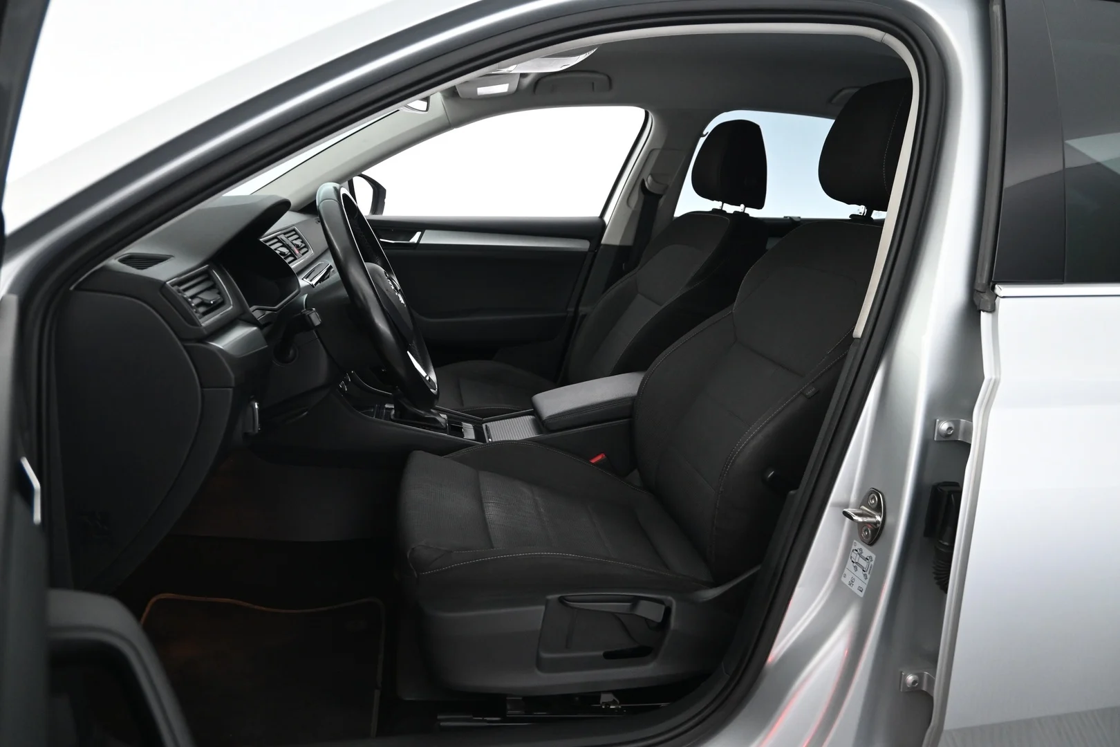 Car Image - 6XZVtdzalnVcU9aAkWDR0P