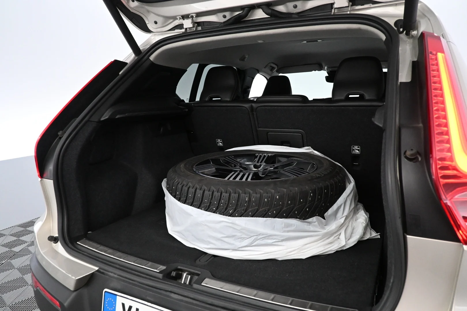 Car Image - 6PCozKguEvCtYHEvqdO3oS