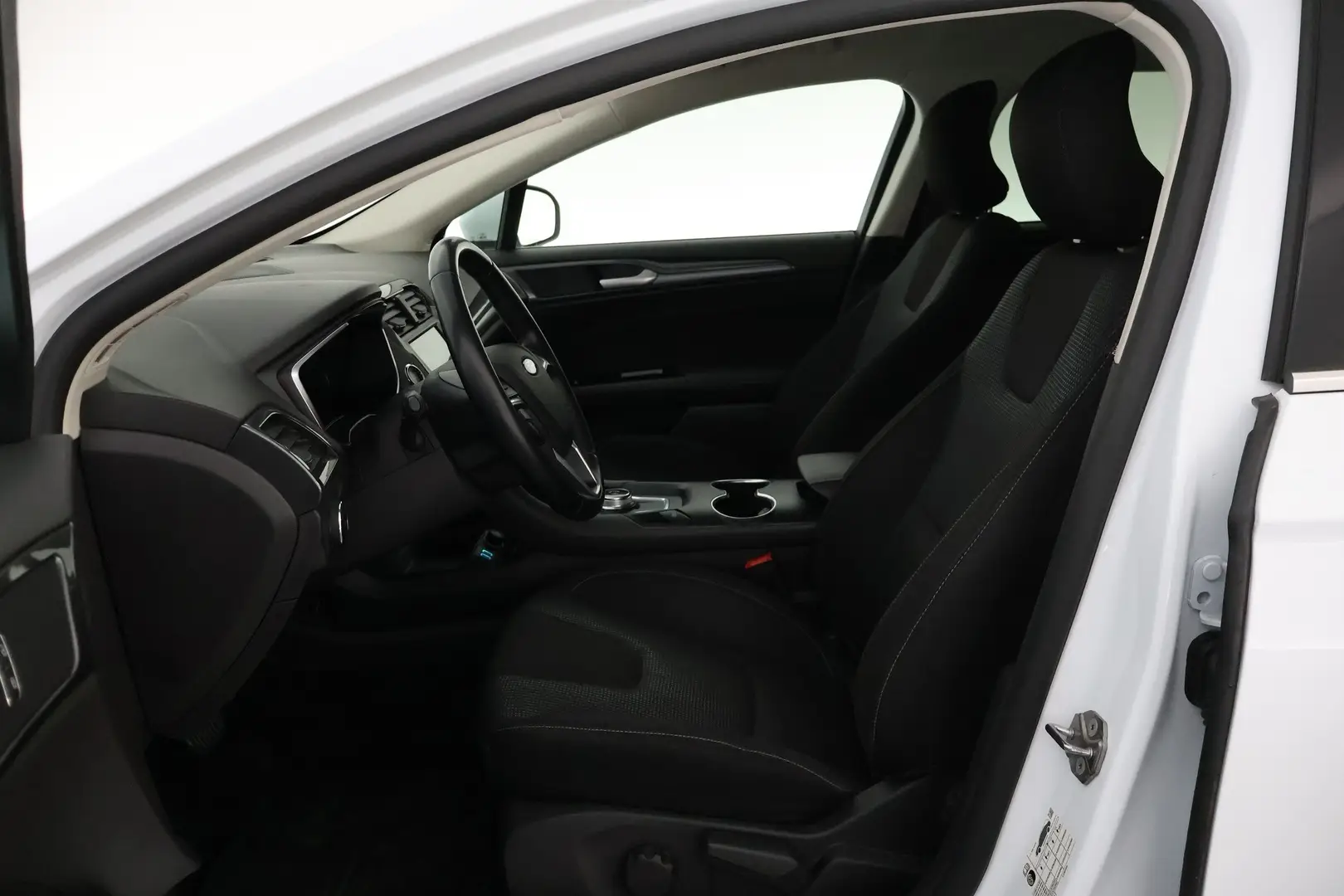 Car Image - 12Vx45mRcql4cX7dihjUG5
