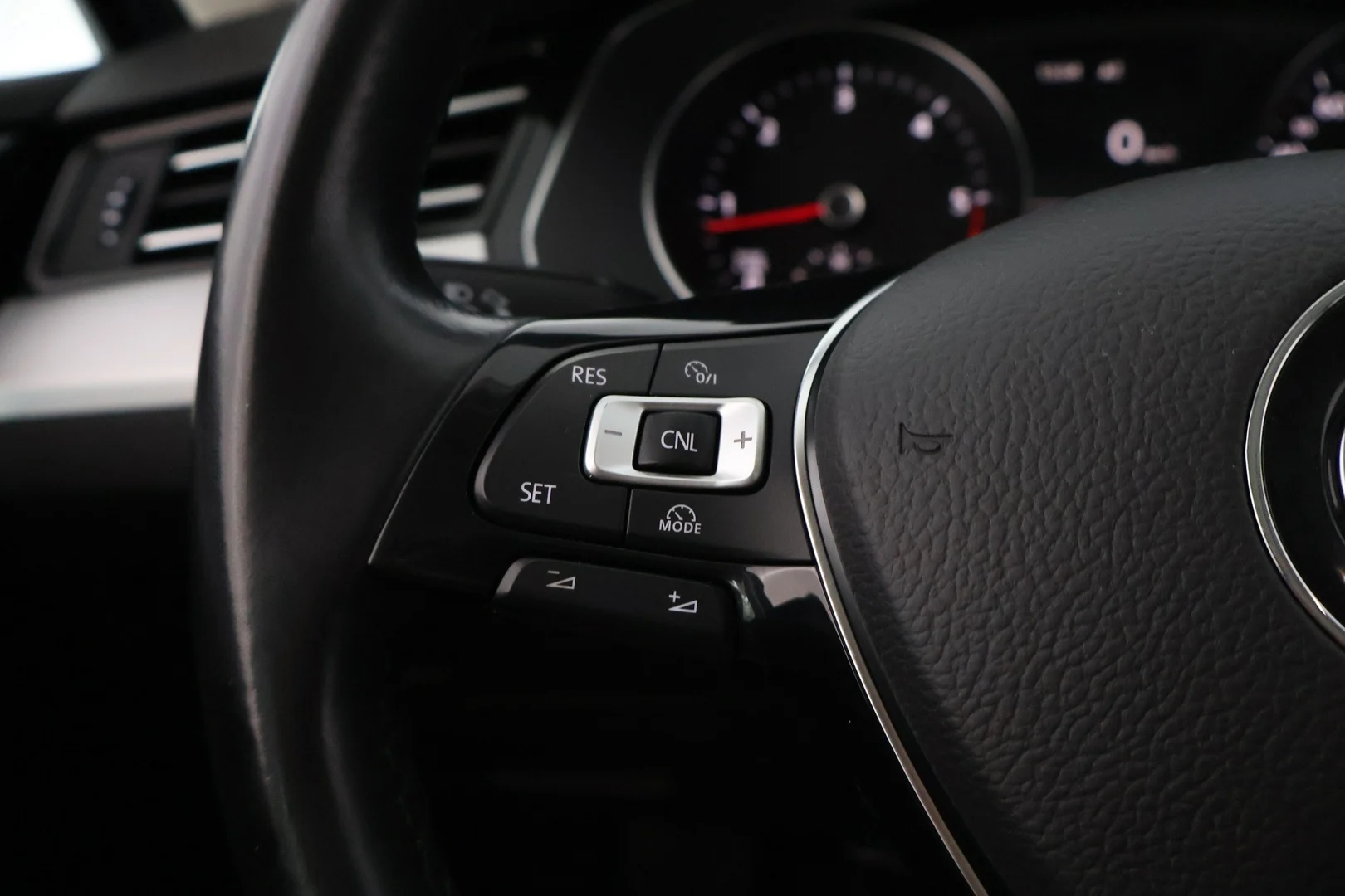 Car Image - gYQnADnfo8858KXRKjg7I