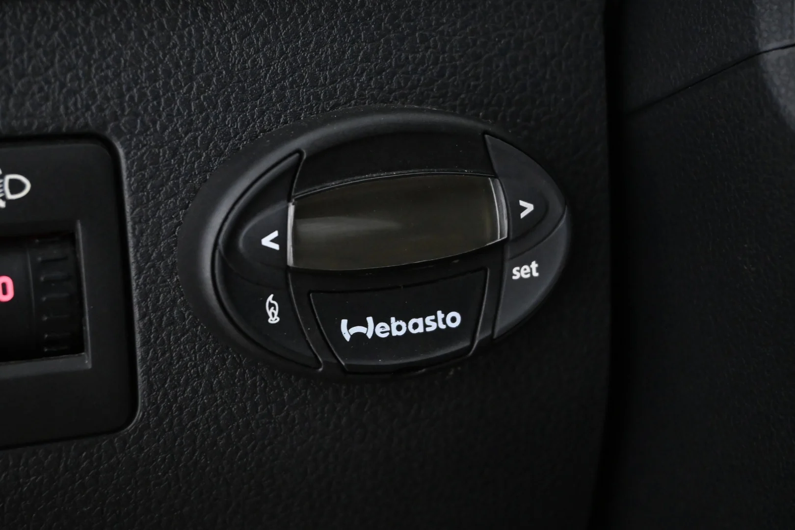 Car Image - 3MkGaNs7pftX6sGFeg1Ehl