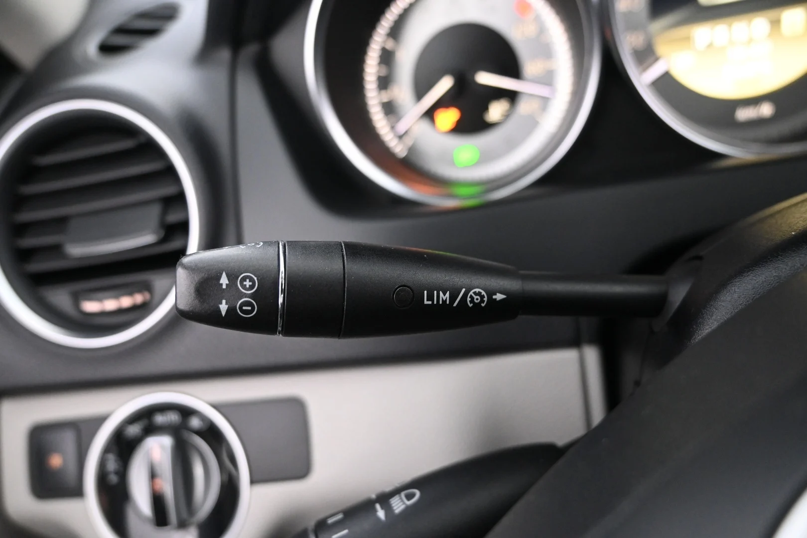 Car Image - 31Uk4J3sKLmt1dnwgFn4Zw