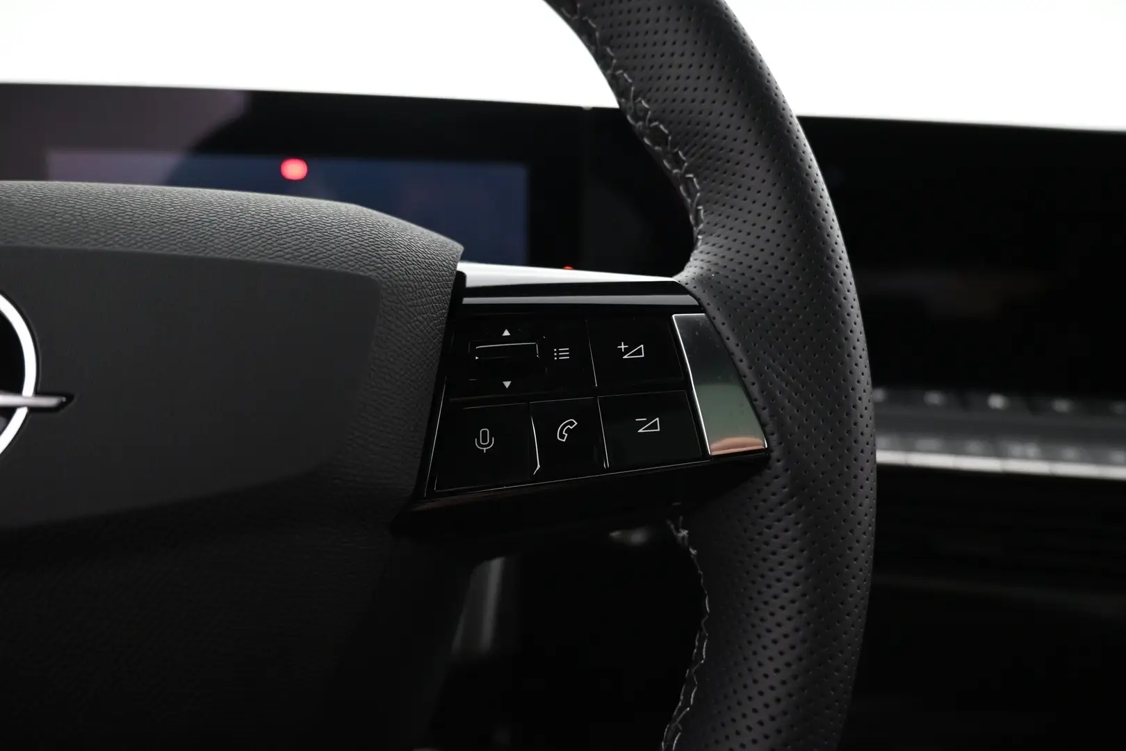 Car Image - 1oToeZyLjUUd4loOWztlb8